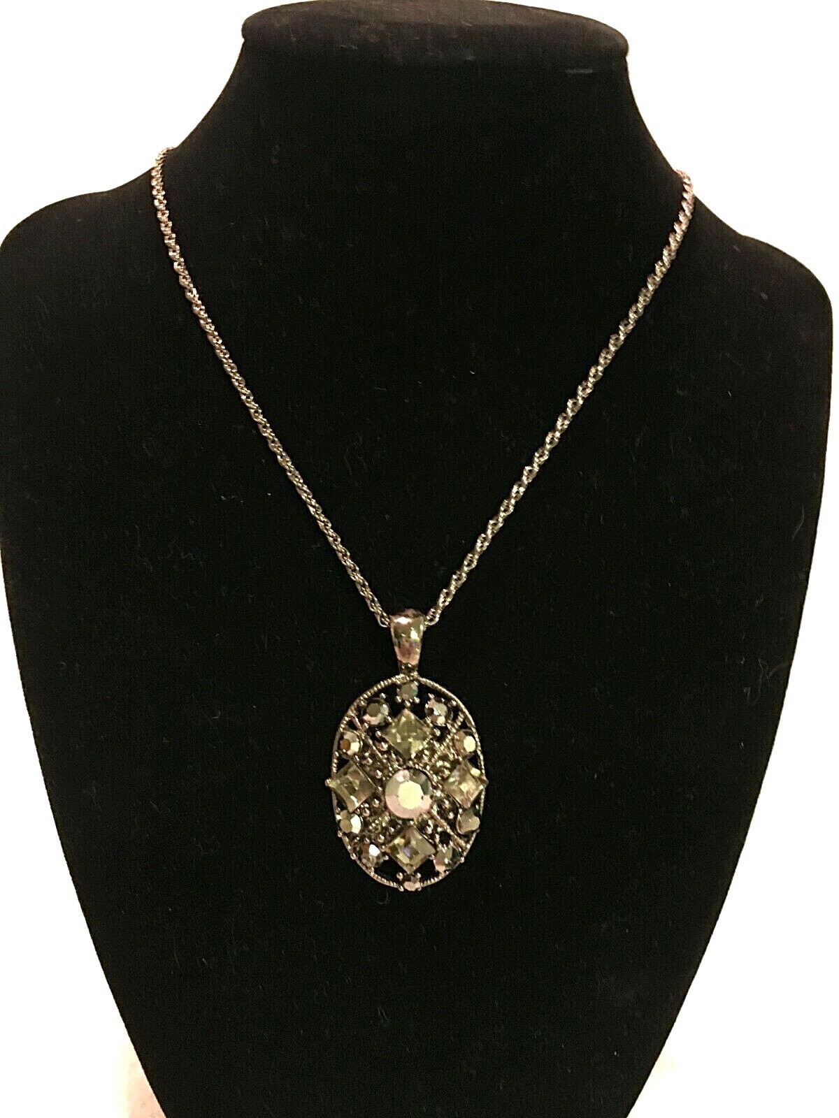 Very Stunning Vintage Premiere Design Gray Or Pewter Chain With Oval Gray Rhines