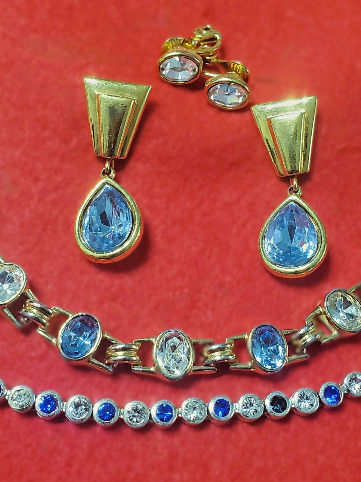 Mixed Lot 4 Pieces*Monet*Avon*Unsigned*2 Bracelets*2 Sets of Earrings