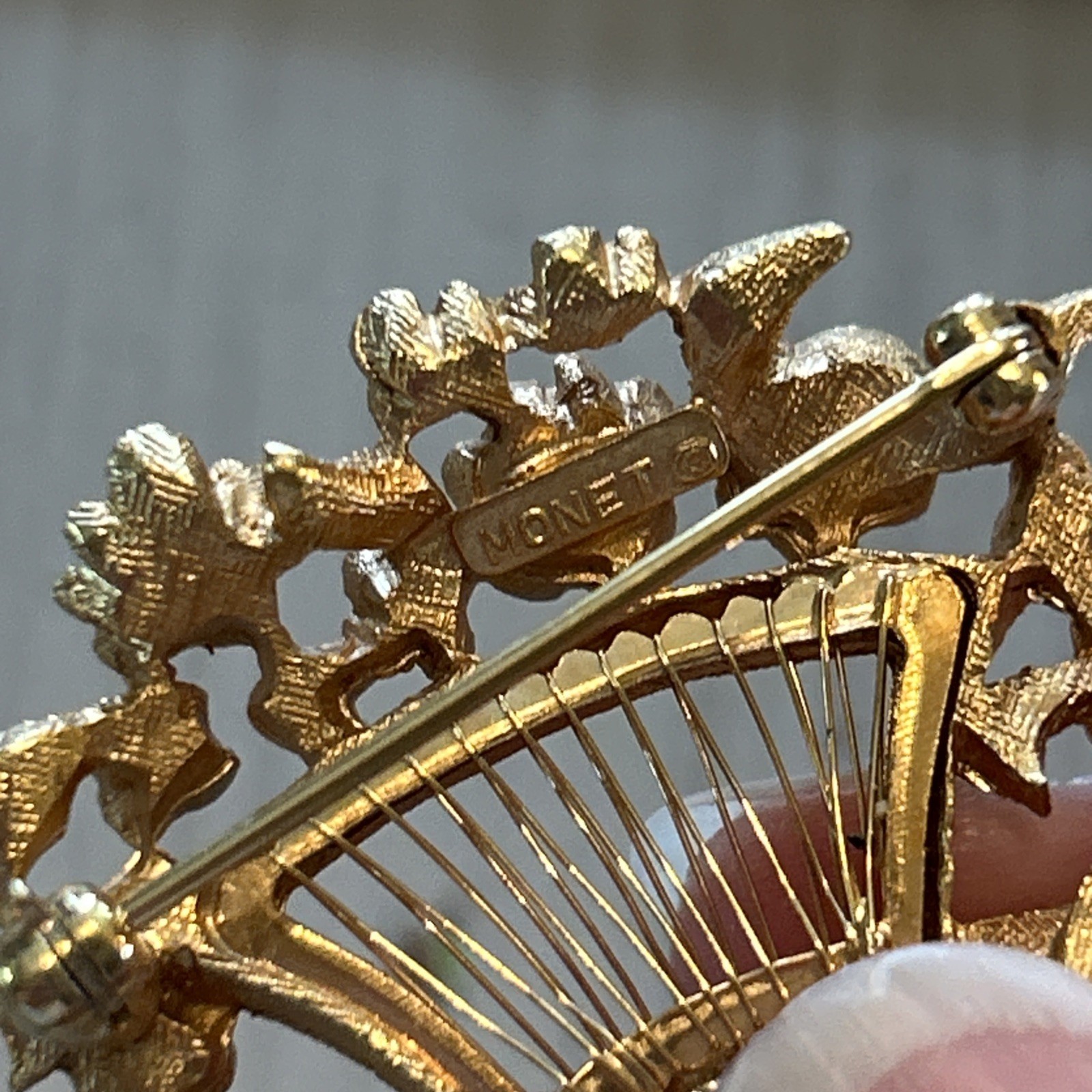Vtg Monet Gold Tone Flower Cart Wheelbarrow Floral Garden Brushed Brooch Pin