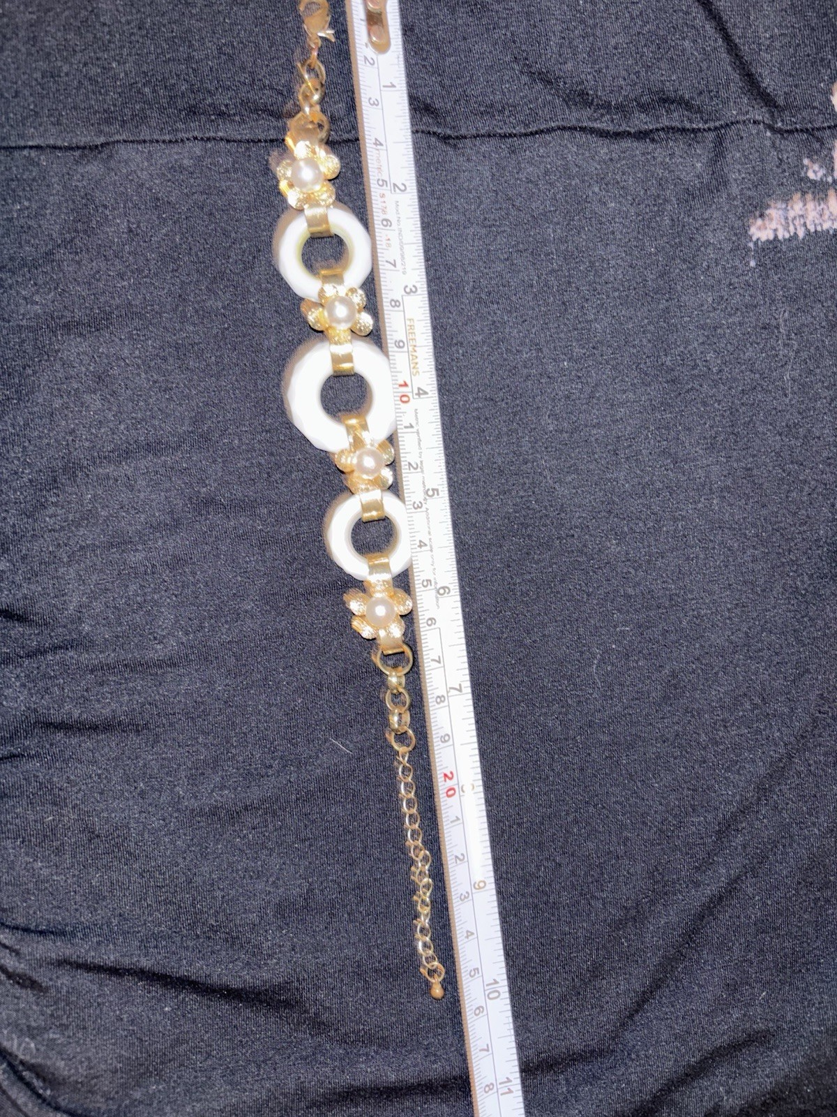 1990’s Vintage White Golden Flowers Bracelet Lobster Claw Faux Pearl Jewelry