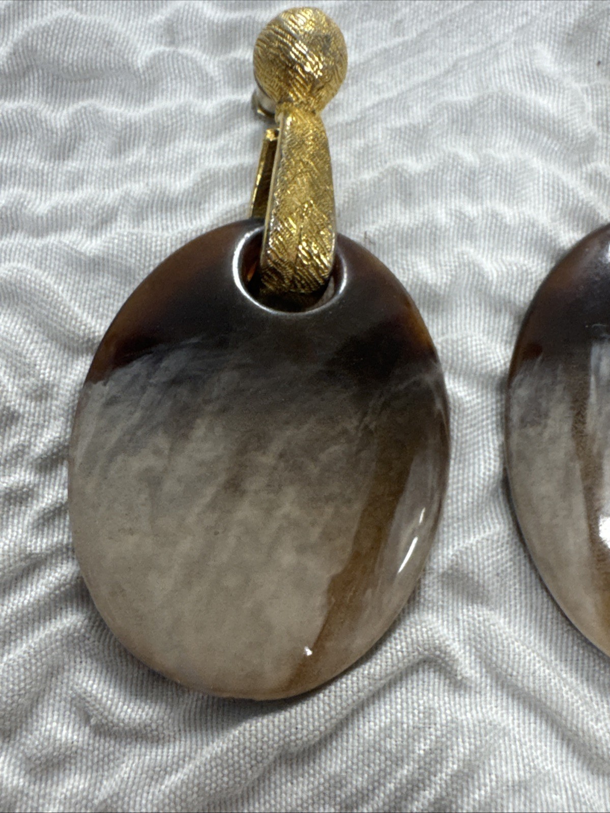 Vintage Agate Natural Brown and White Coloring With Gold Tone Earrings
