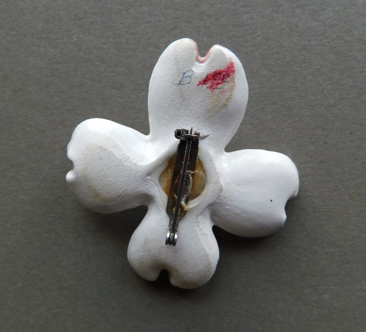 Vintage Brooch : Dogwood Flower – Ceramic Enamel – 2 1/2 inch across