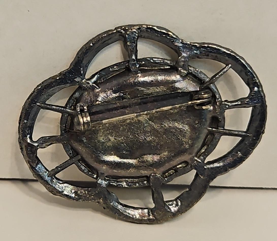 Vintage Silver Tone Brooch w/ Large Faceted Yellow Stone 2″x.5″x1.5″