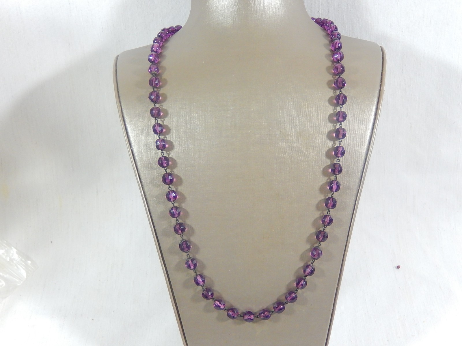 ART DECO CZECH FACETED PURPLE GLASS BEAD CHAIN STRUNG 30″ GF CLASP NECKLACE