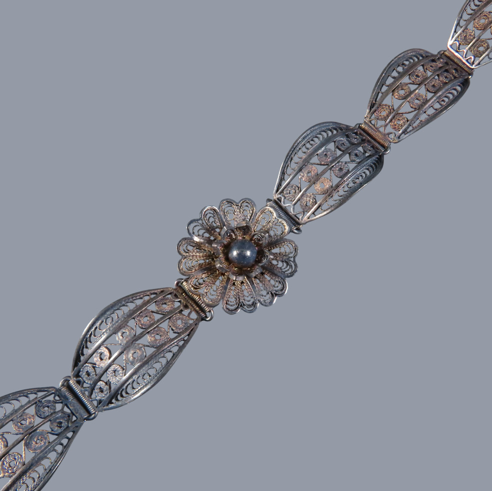 ANTIQUE VTG Sterling Silver CANNETILLE FILIGREE Flower Panel Link Bracelet DARK