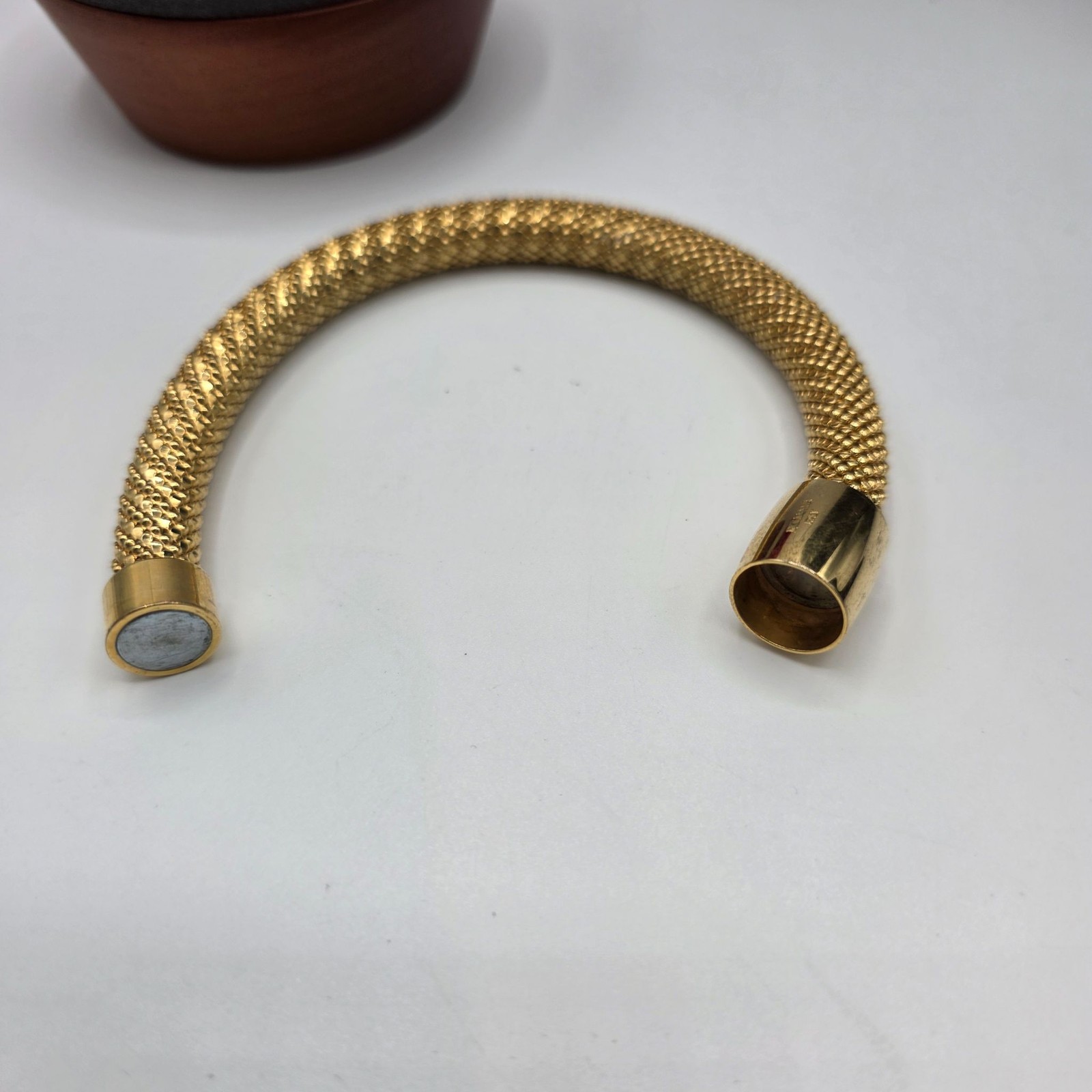 BELLEZZA Italy Gold Tone Mesh Stretchy Bracelet Flexible Size Glamorous