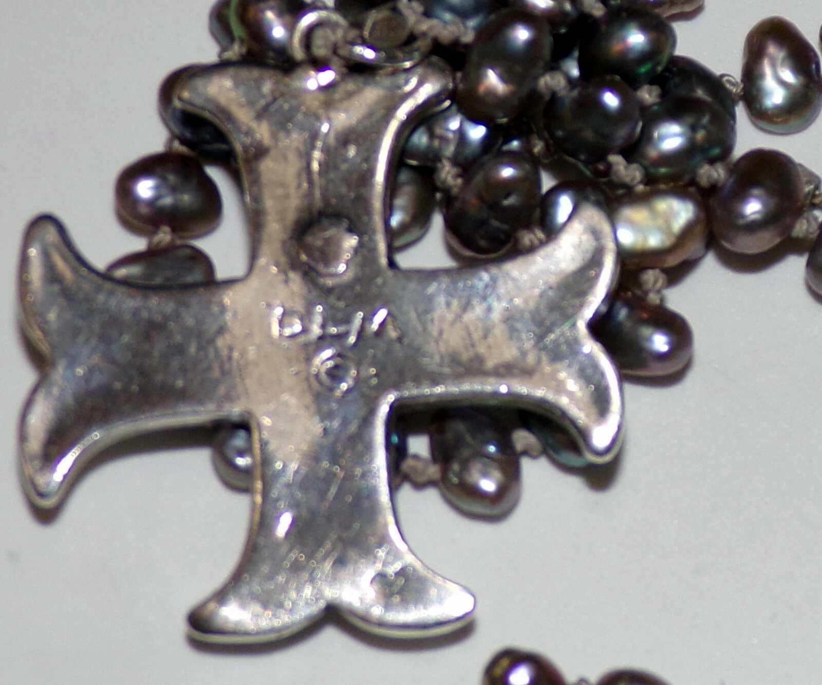 DIAN MALOUF STERLING SILVER MALTESE CROSS & HEART OPALESCENT GRAY PEARL NECKLACE