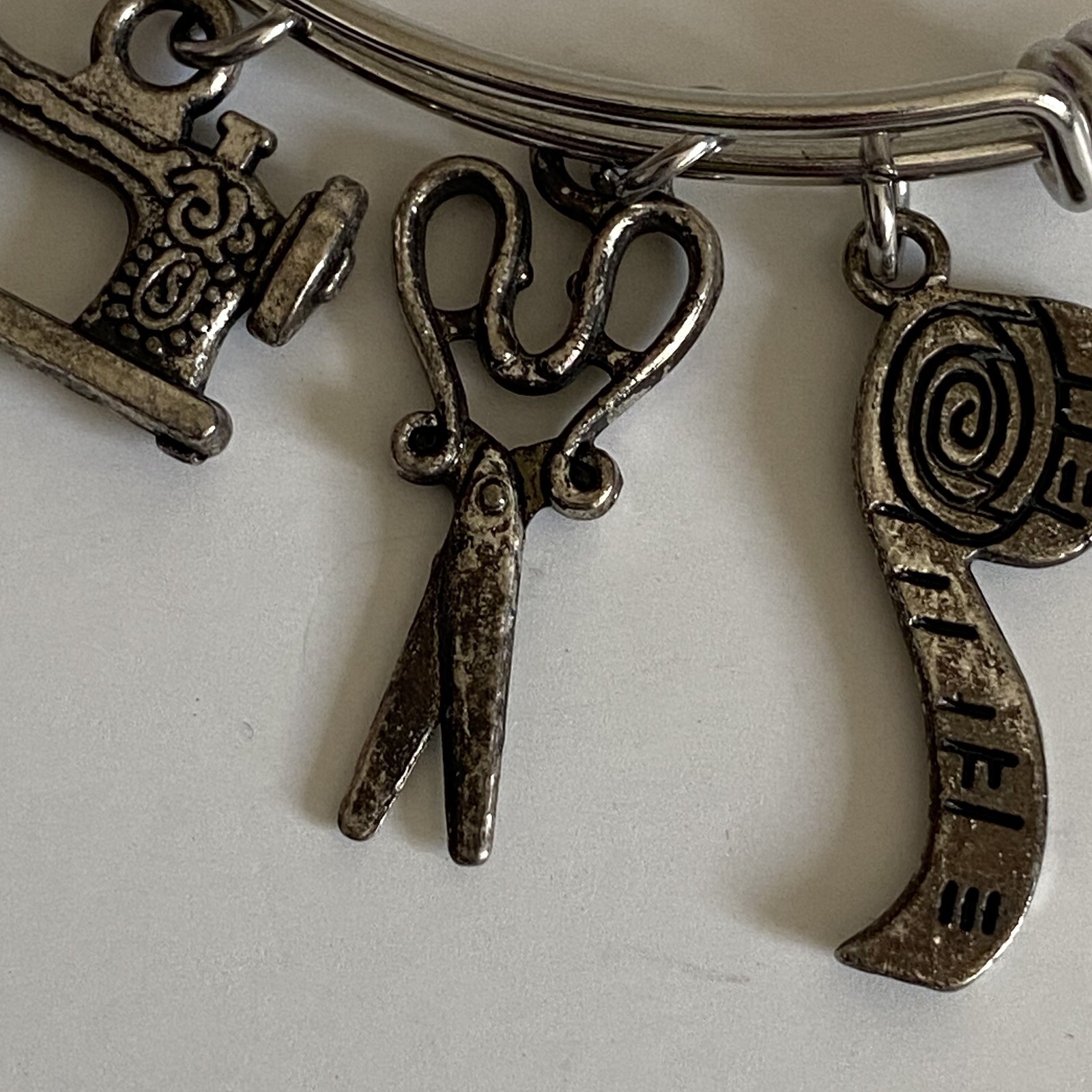Sewing Charms Bracelet Sewing Matching Scissors Measuring Tape Silver Tone EUC