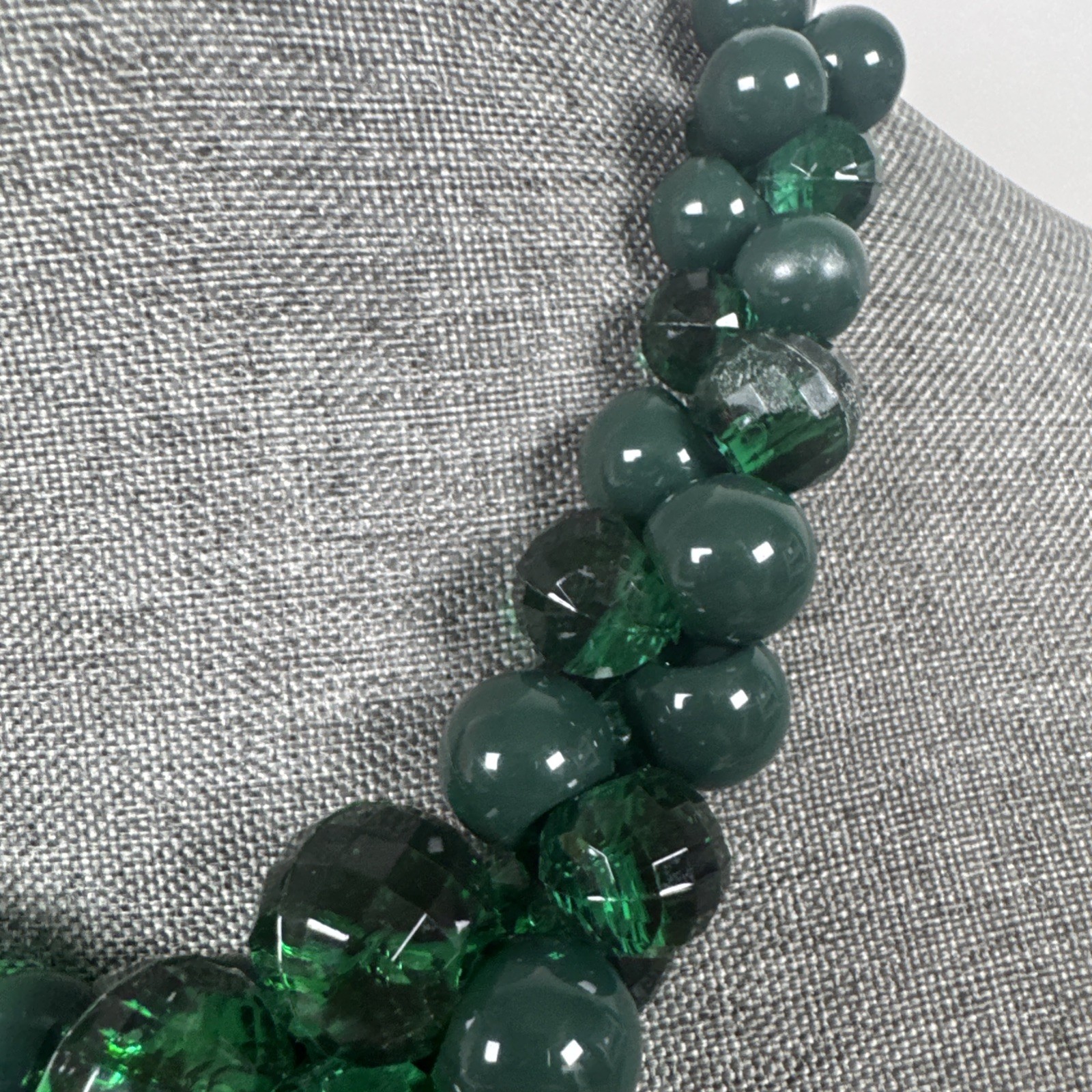 Vintage Green Acrylic Chunky Bauble Beaded Statement Necklace 20”