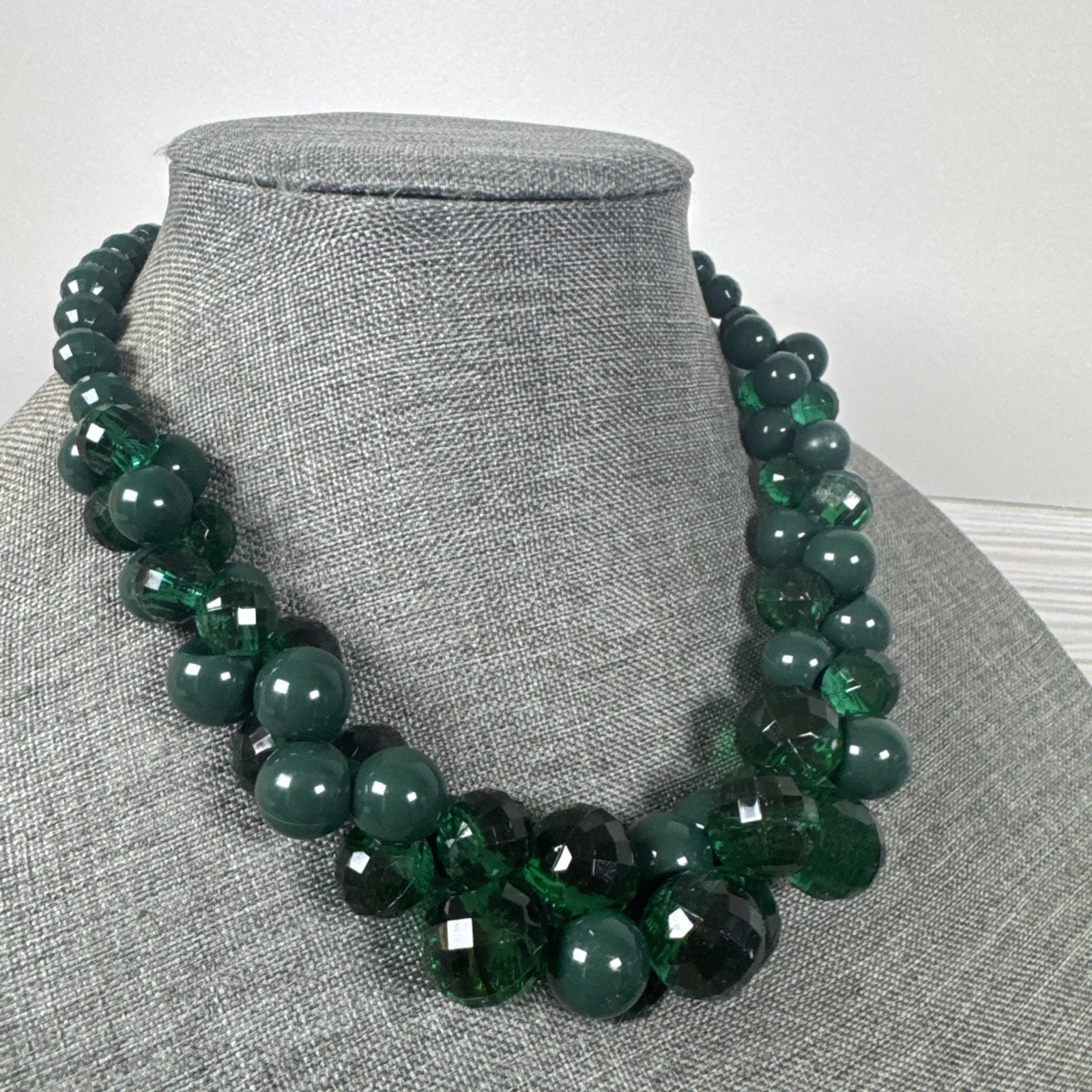 Vintage Green Acrylic Chunky Bauble Beaded Statement Necklace 20”
