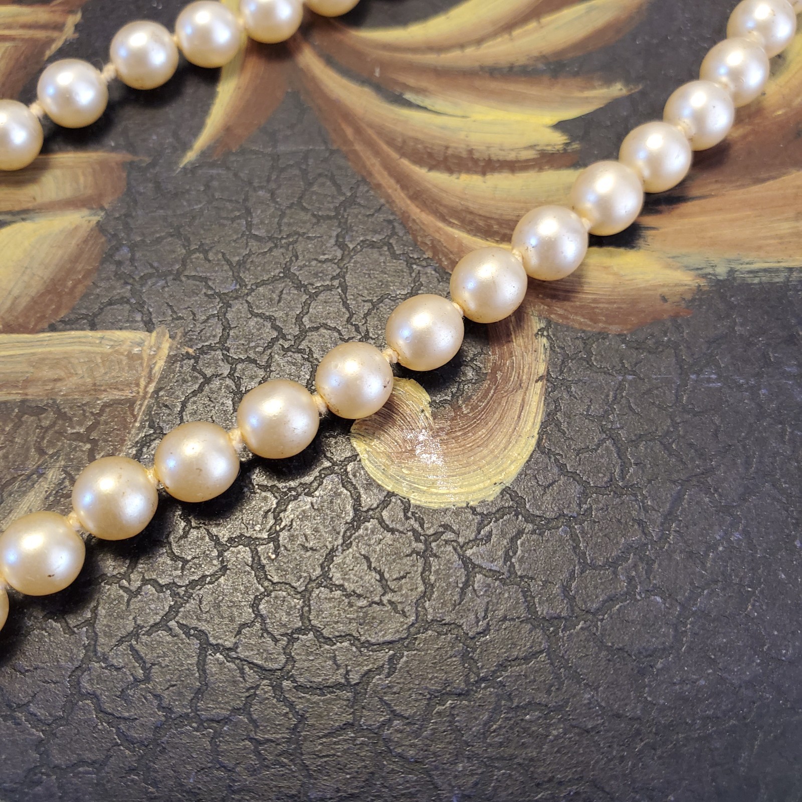 Vintage 15″ Faux Pearl Necklace Hand Knotted Hexagon Screw Clasp