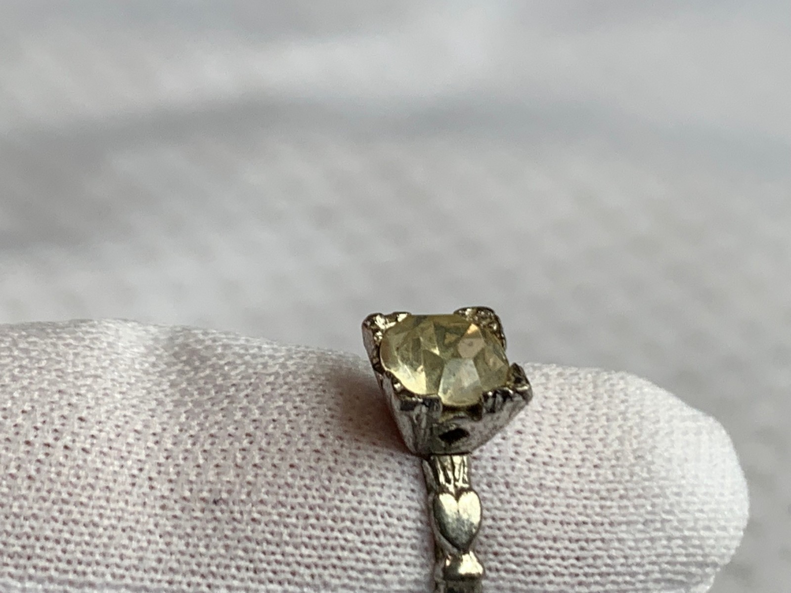Vtg Sterling Silver Childs Ring 1g Fine Jewelry Size 1.75 Tinted Stone *READ*