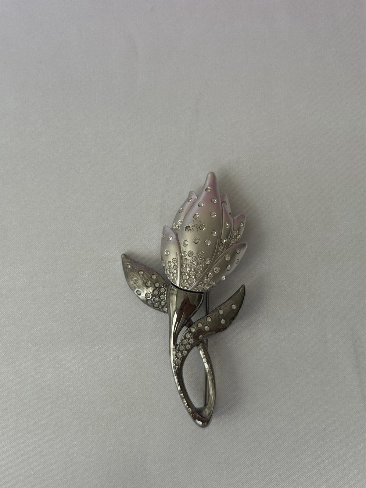 VINTAGE SWAROVSKI STUNNING AUSTRIAN CRYSTAL ROSE BROOCH FLOWER PIN SIGNED !!