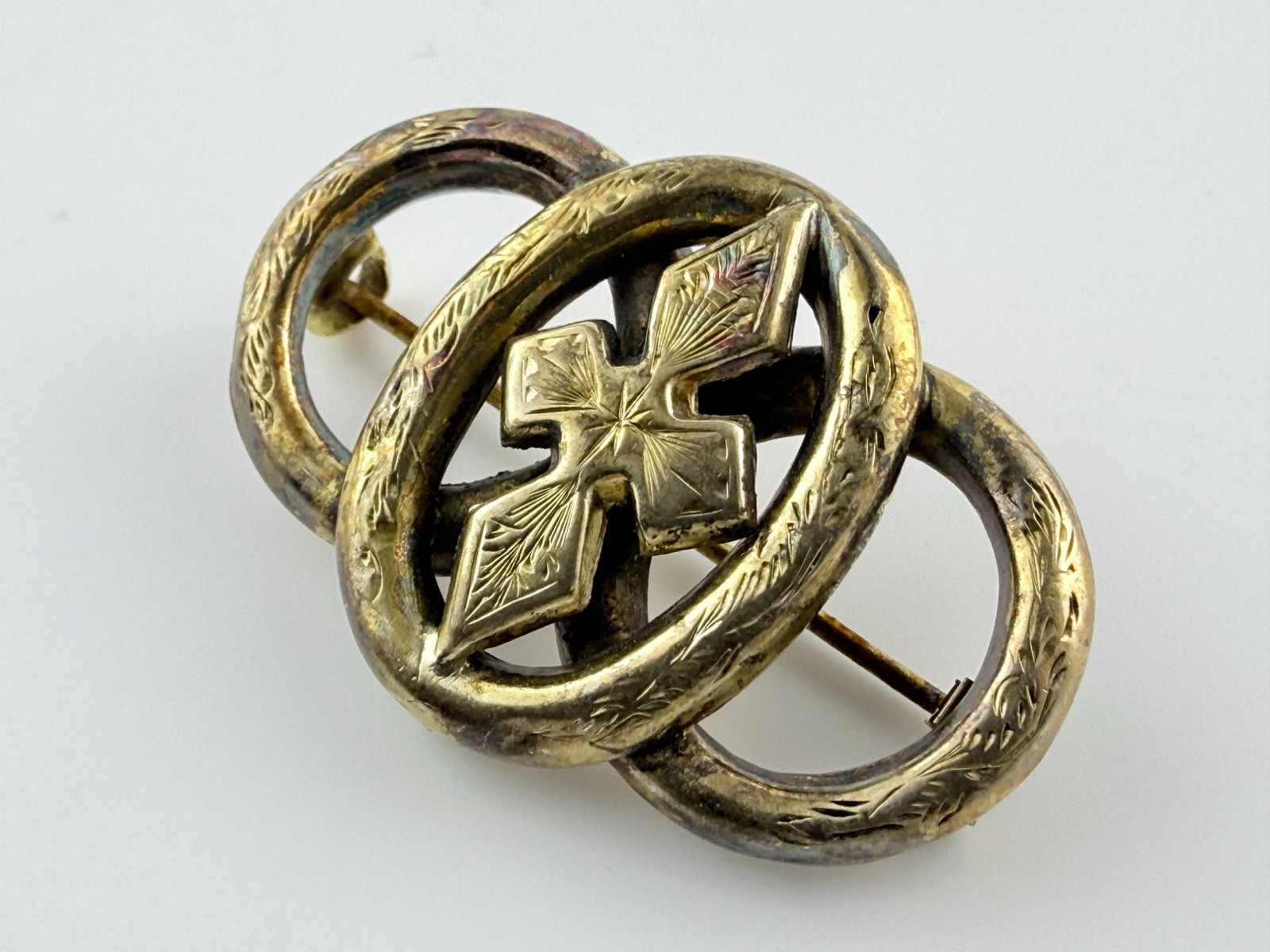 Antique Victorian Era Unmarked Gold Fill Pin Brooch 4.5g 1.5 Inch Width AS IS