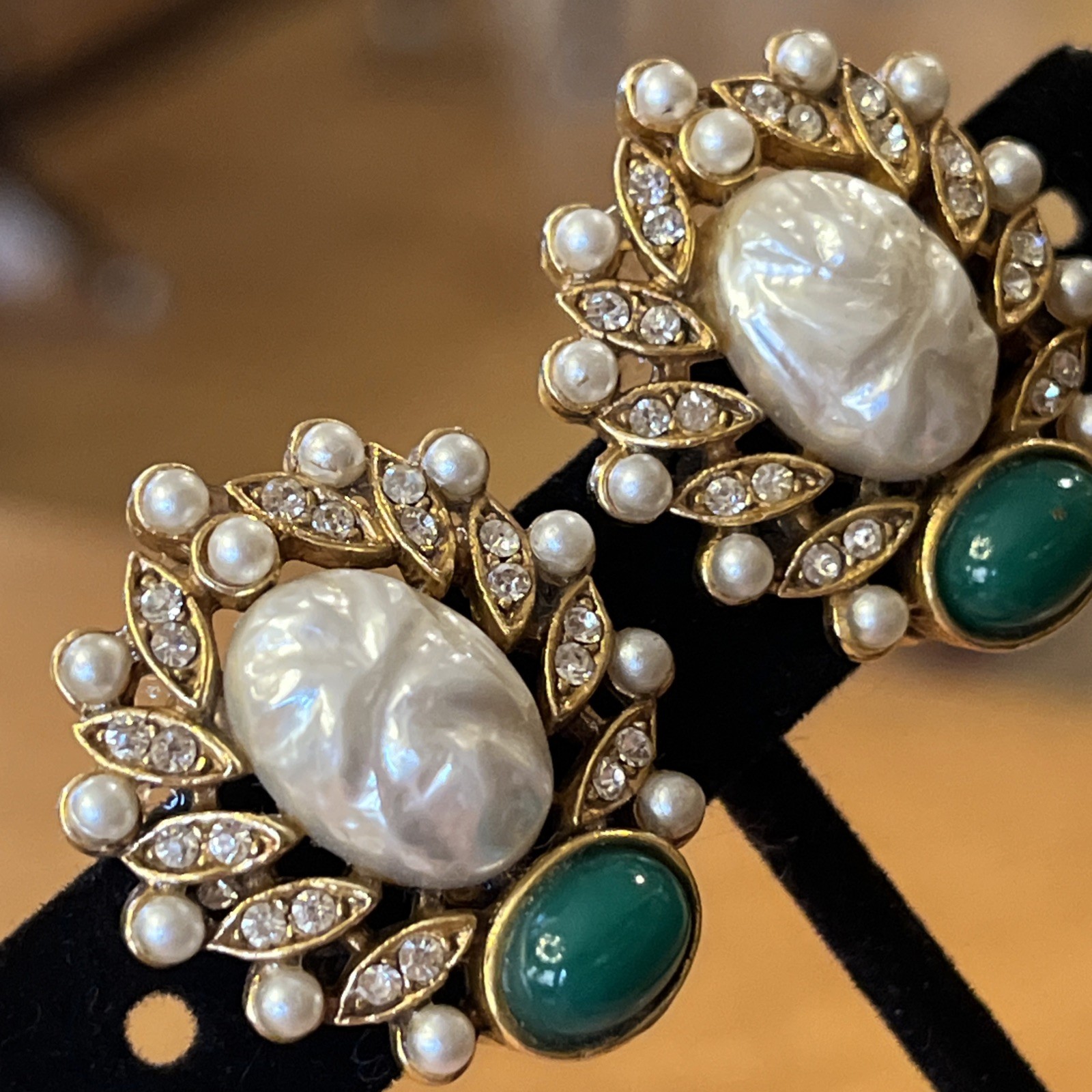 Vintage Faux Mabe & Many Pearls Green Glass Gripoix Cabochon Clip On Earrings