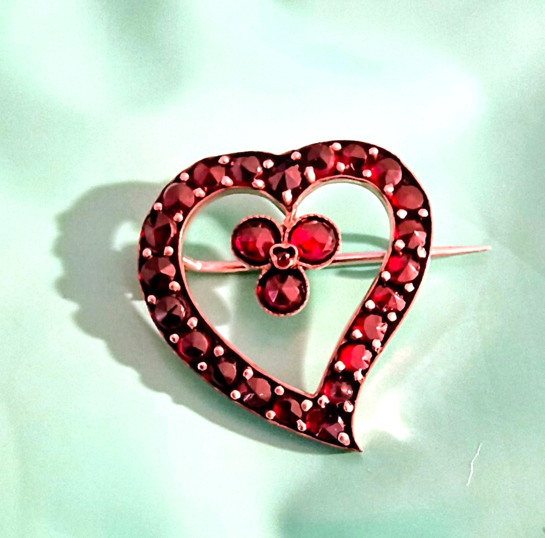 ANTIQUE VICTORIAN GF WITCHES HEART TREFOIL PIN c1890’S
