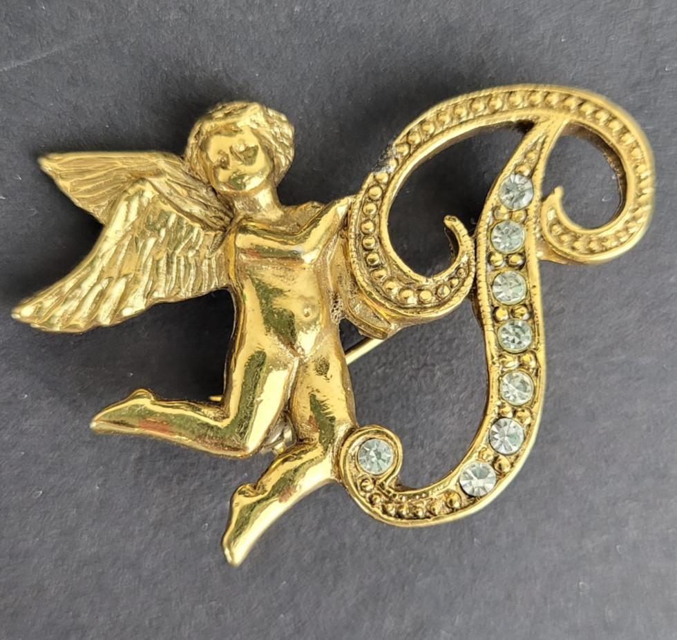 1928 Brand Gold Tone Rhinestone Angel Brooch Holding Initial Alphabet Letter P
