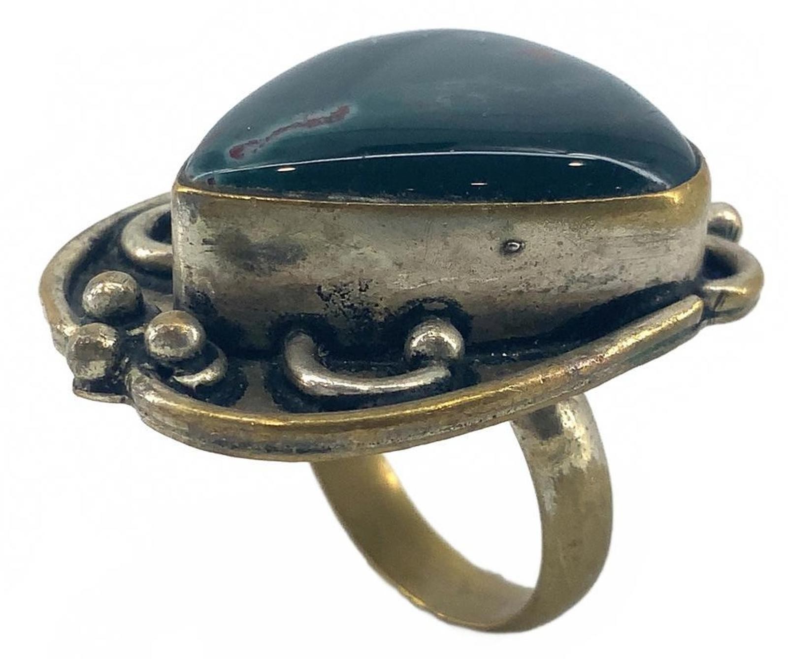 Vintage Bloodstone Glass Boho Arts Crafts Ring Silver Tone Size 55