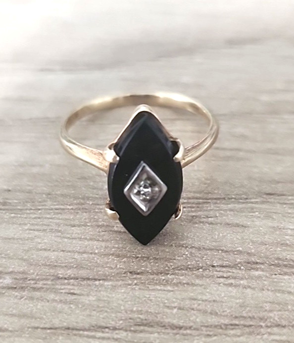 Vintage Womens Marquise Black Onyx Ring 10K Yellow Gold Diamond Size 4