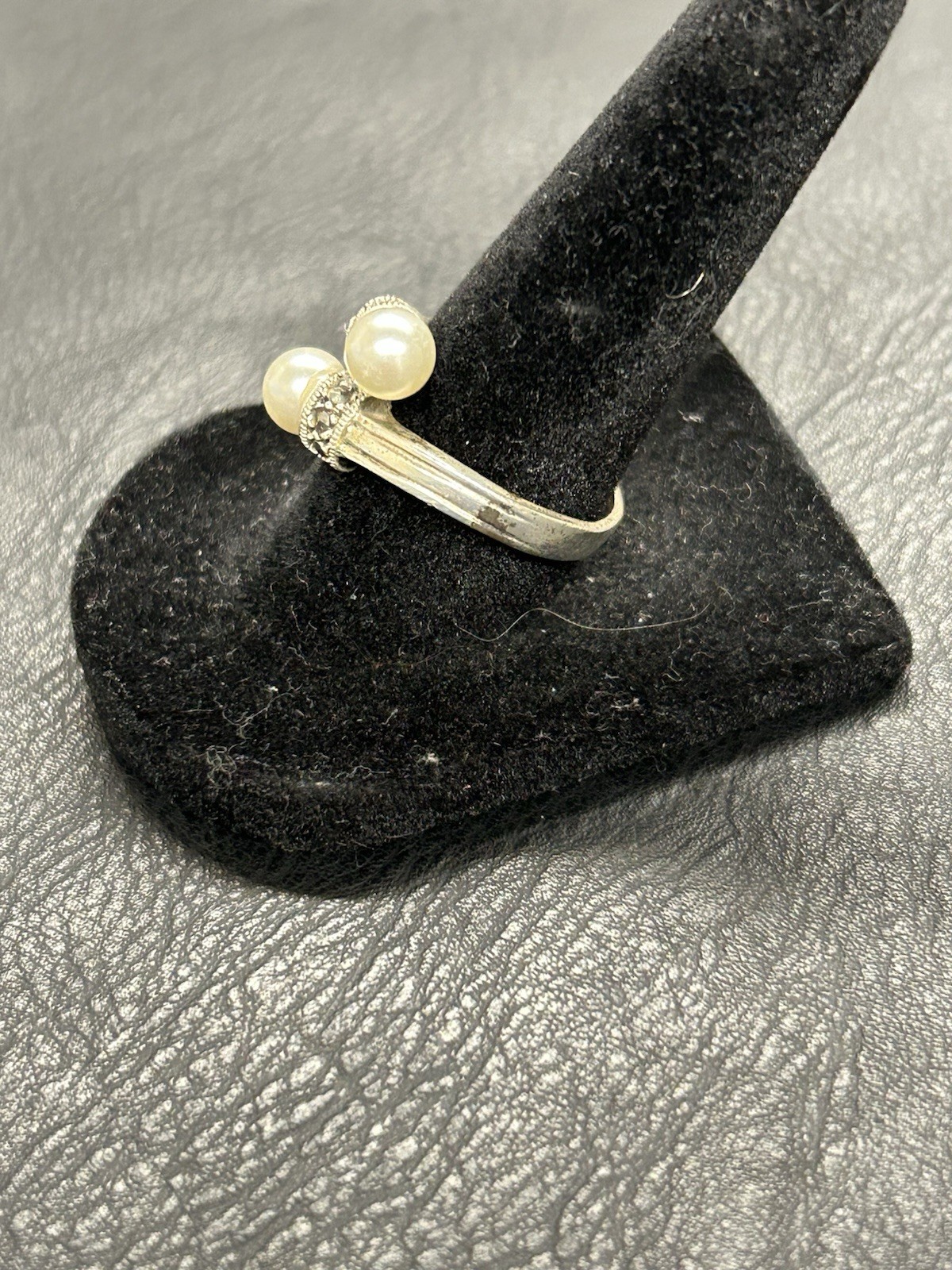 Vintage Sterling Silver 926 Faux Pearl & Marcasite Bypass Ring Size 7.75