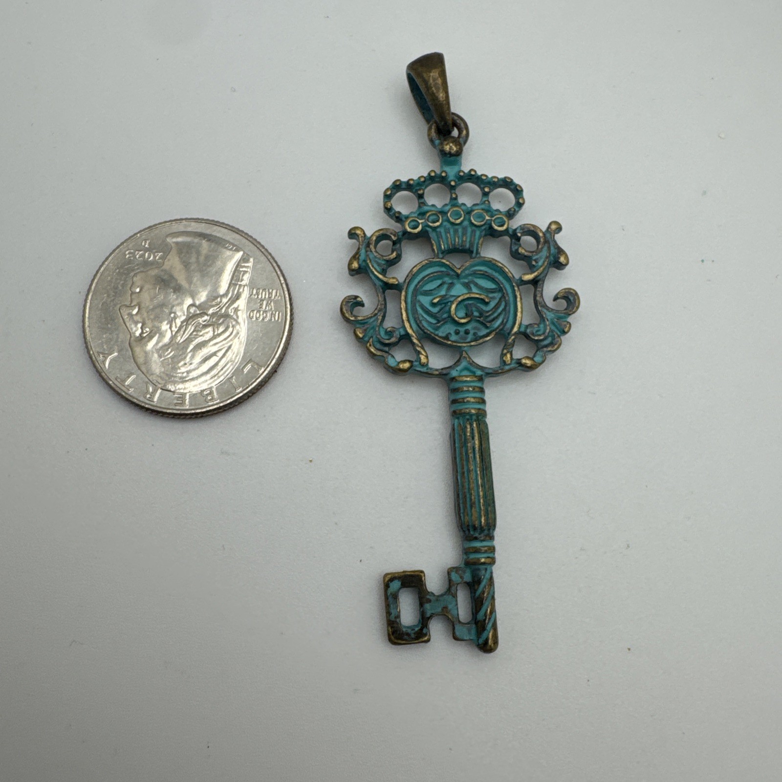VTG Ornate Skeleton Key Pendant Crown Turquoise Gold Tone Finish Old Fashion