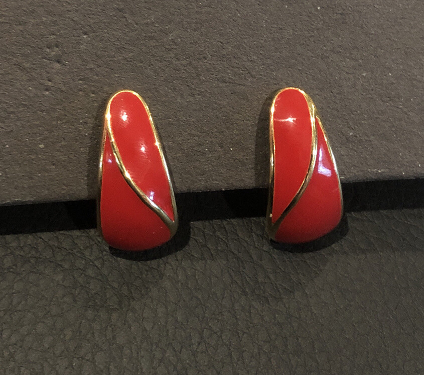 70s Signed TRIFARI Crown Goldtone Red Enamel Clip-On Earrings