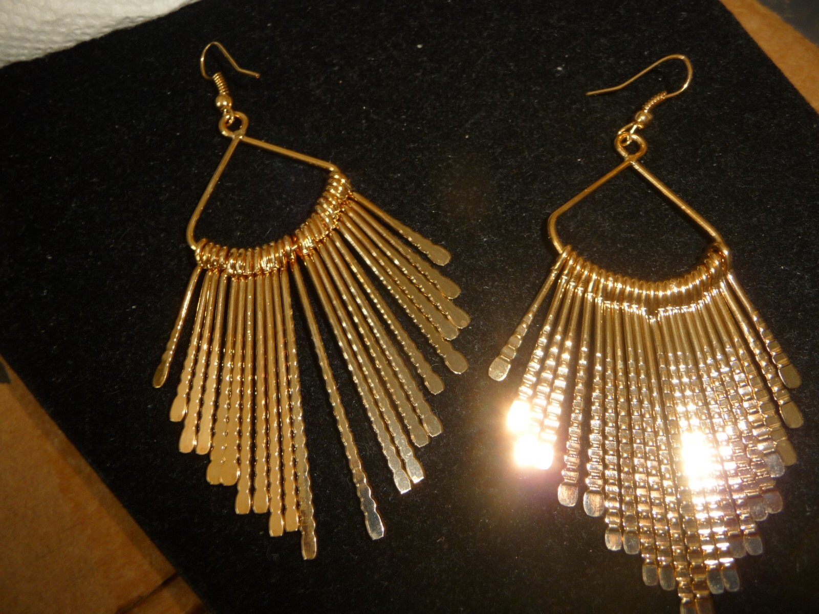 GOLD TONE HOOP W LONG W DANGLE SPARES 2 3/4” L PIERCED EARRINGS #25/19
