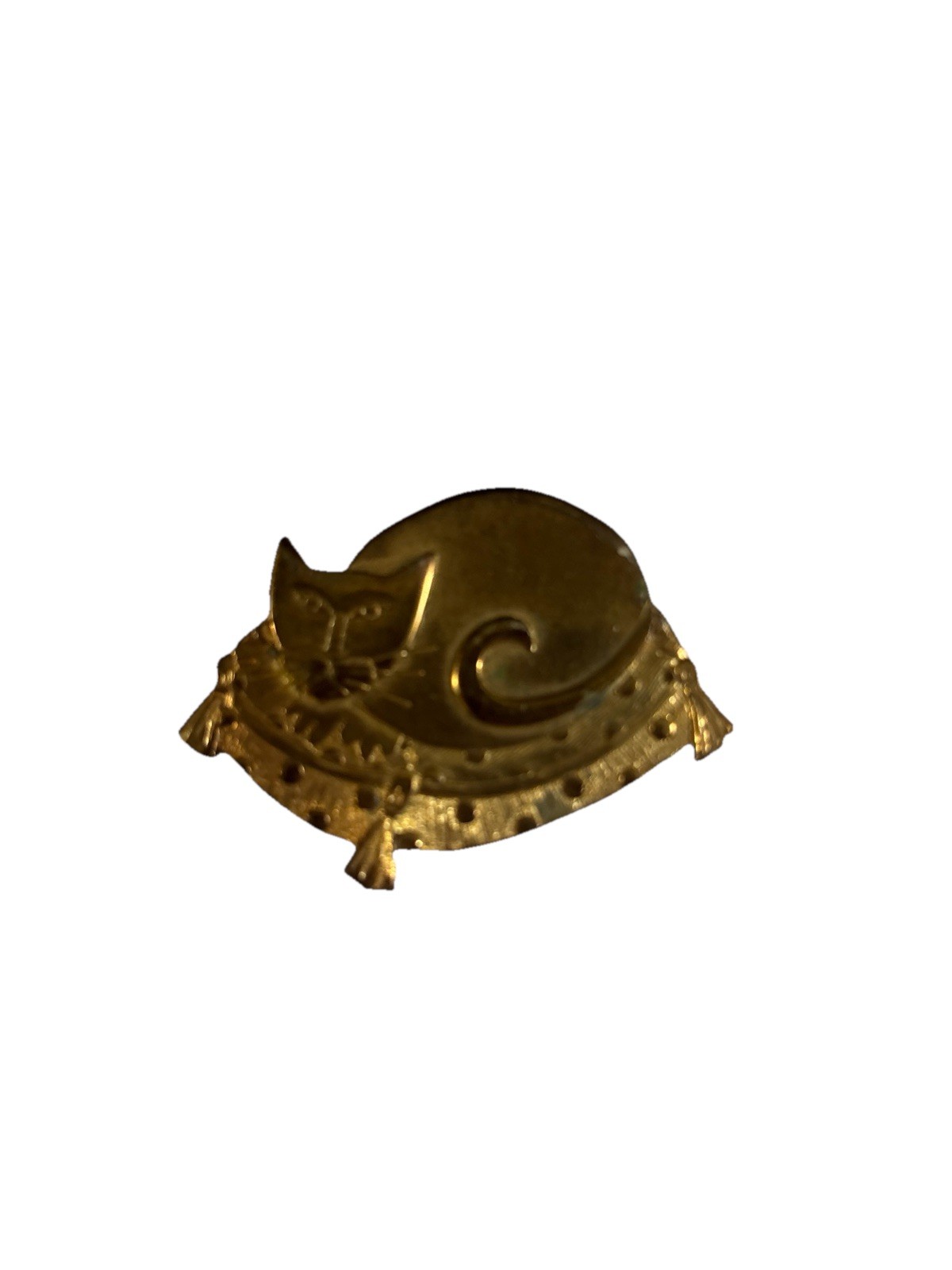 Cat Sleeping On A Detailed Gold Tone Metal Brooch Pin 2x 1.5”