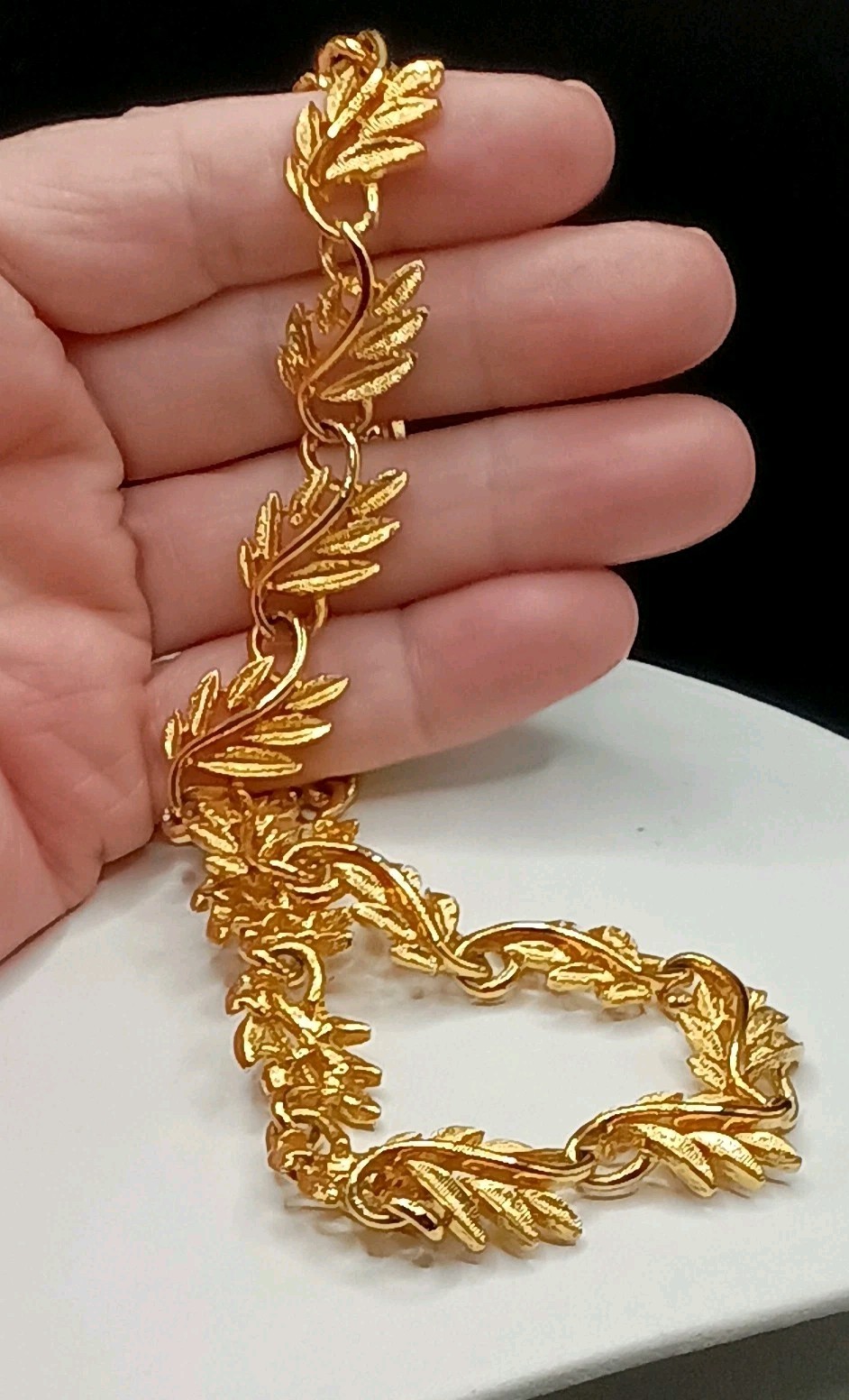 Vintage Napier Gold Tone Leaf Link Necklace Choker Collar 16.5 in Signed