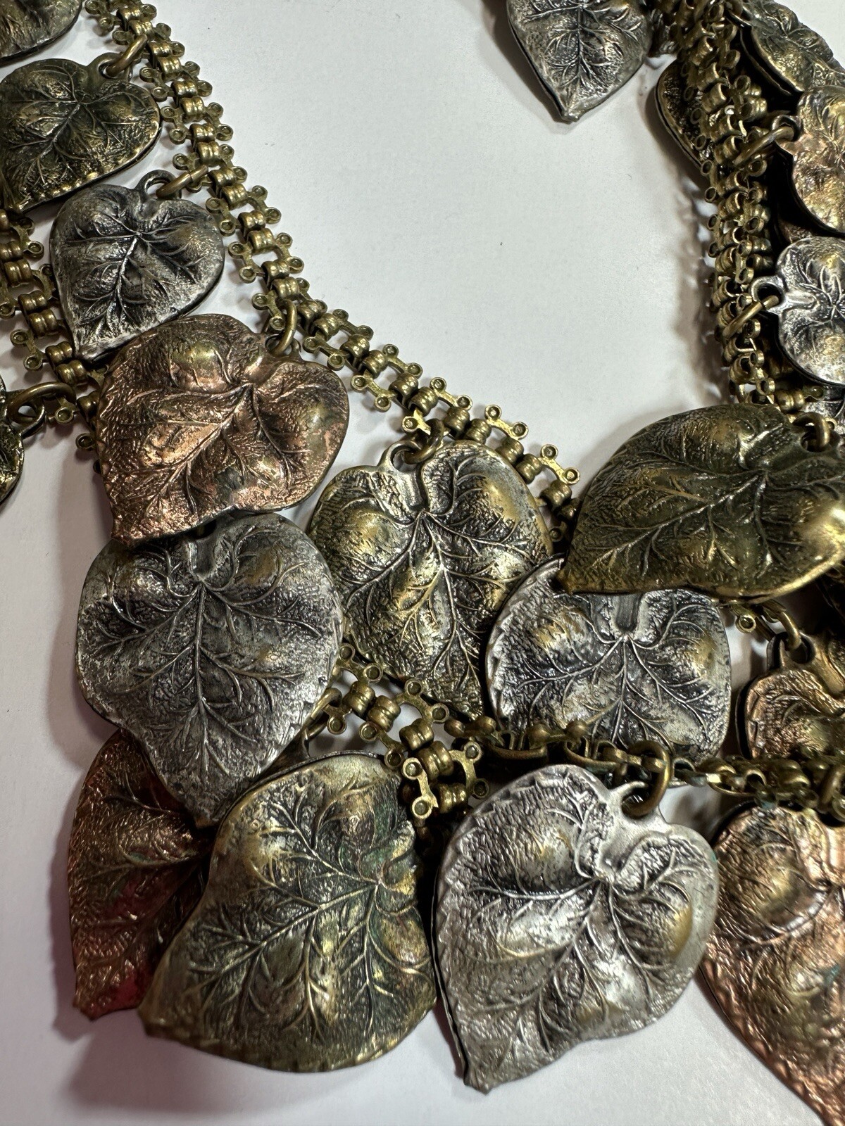 Vintage Necklace Realstic Leaf Pendant Fringe Book Chain Box Clasp
