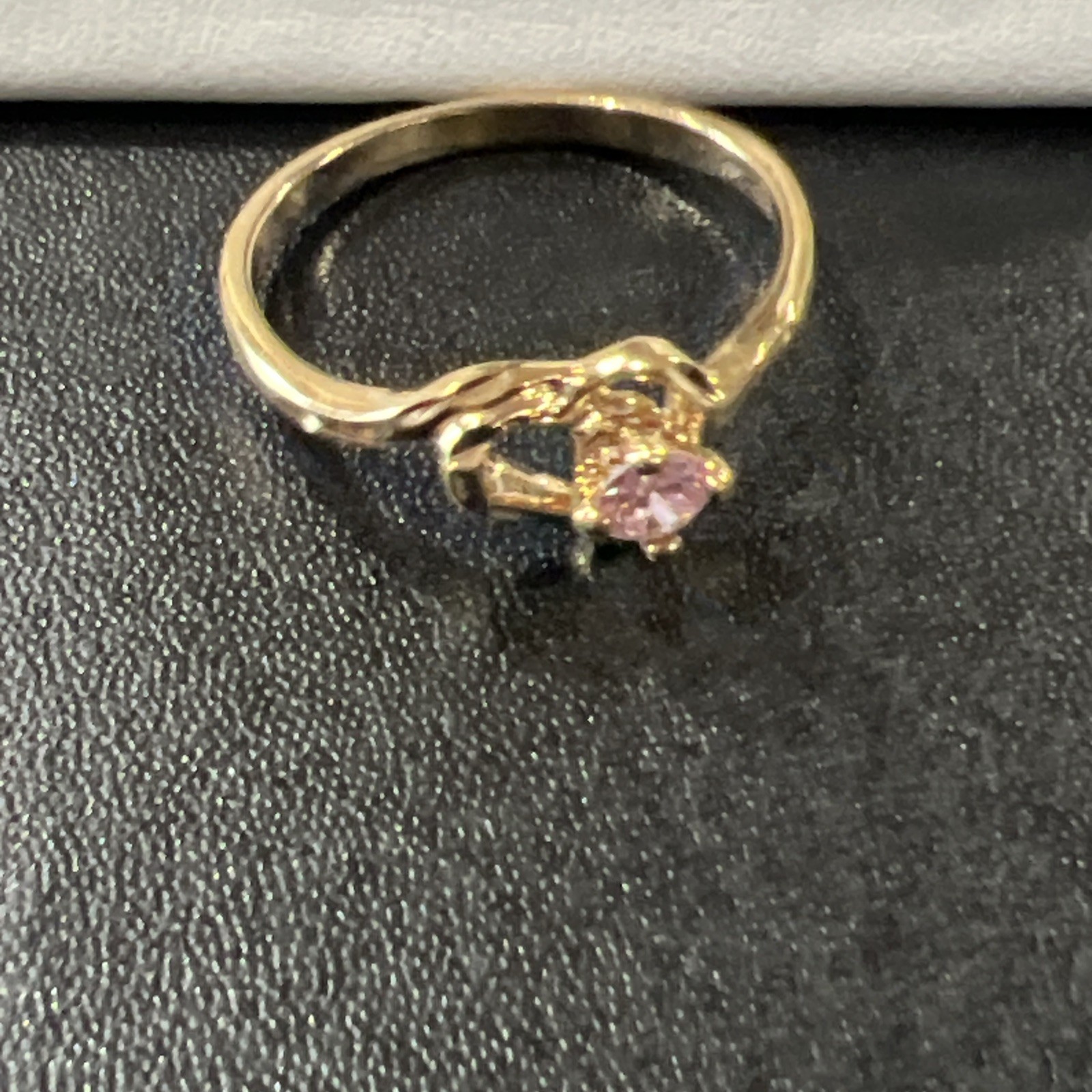 Cop89 Ring Size 10 Pink Stone