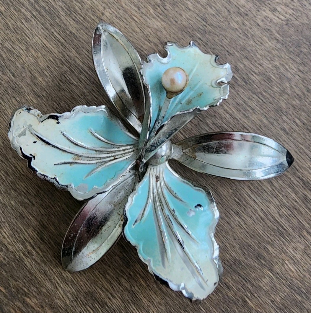 Vintage Flower Floral Star Brooches Lot of 9 Gold And Silver Tone Brushed