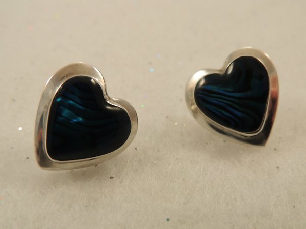 P PANTEAH VINTAGE HEART PAUA SHELL 0.925 STERLING SILVER 3/4″ POST EARRINGS