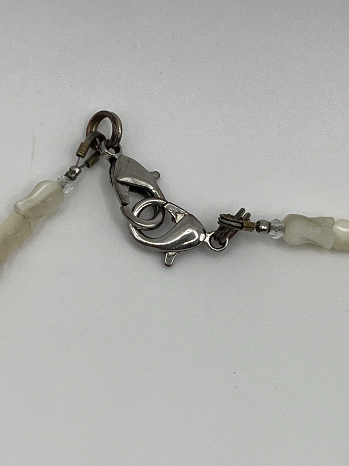 Mother of Pearl Carved Leaf and Tulip Beaded Necklace 19.5″