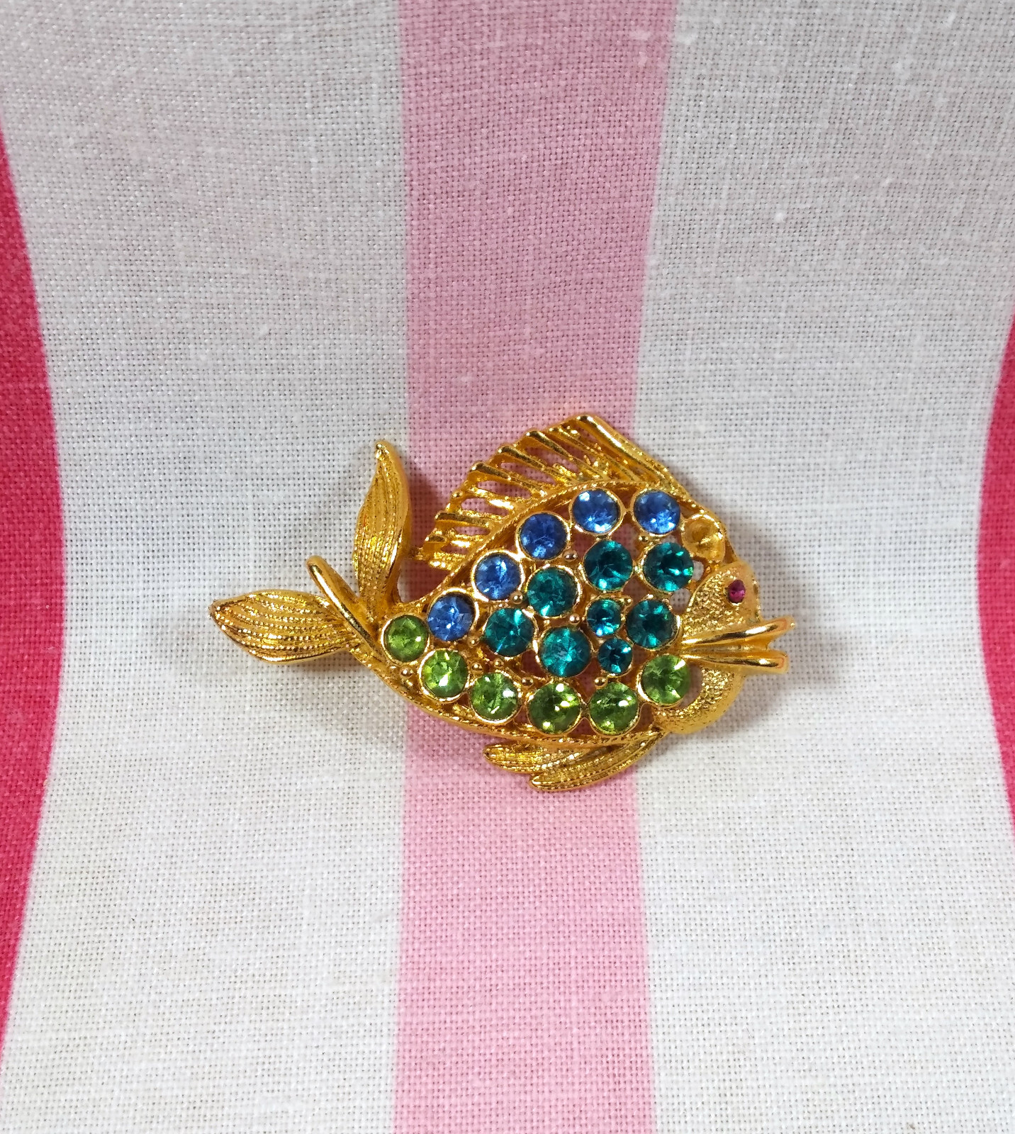 Colorful Mid Century Rhinestone FISH Brooch Pin with Gold Finish & Safety Clasp