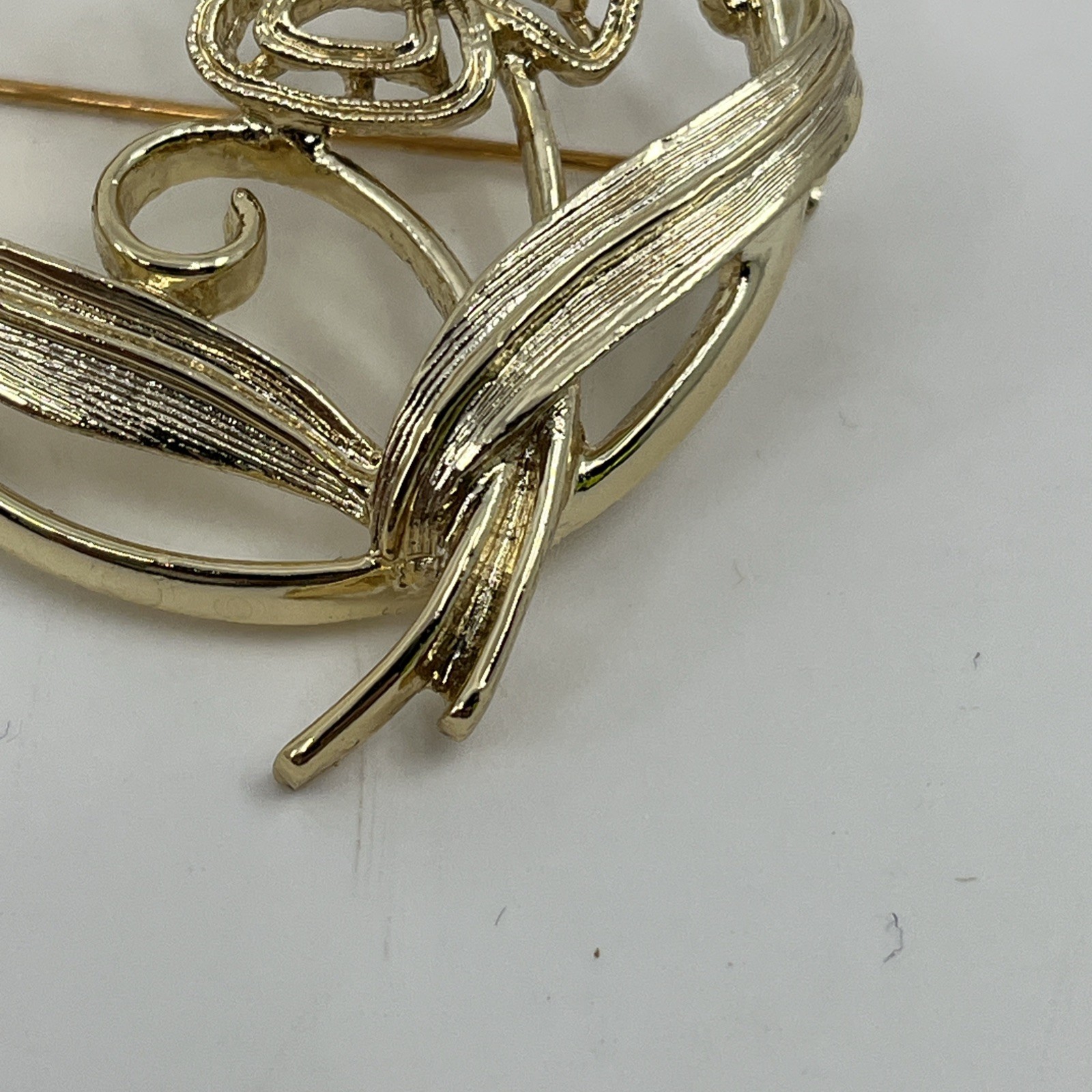 Vintage 1960s Sarah Coventry Brooch American Beauty Flower Gold Tone Pin 1.5”