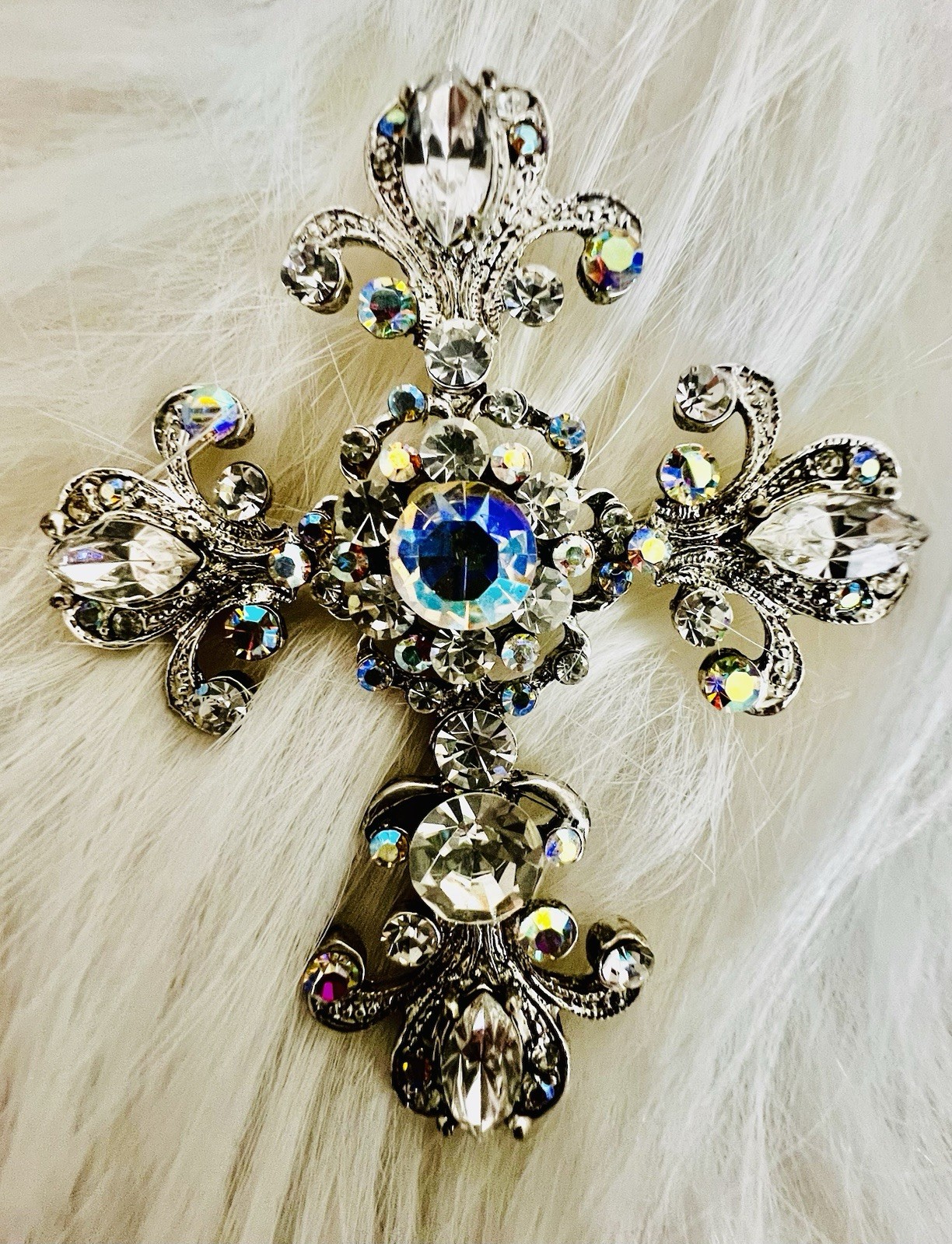 VINTAGE NWT RARE CROSS RHINESTONE BROOCH PENDANT PIN SILVER TONE STUNNING T1