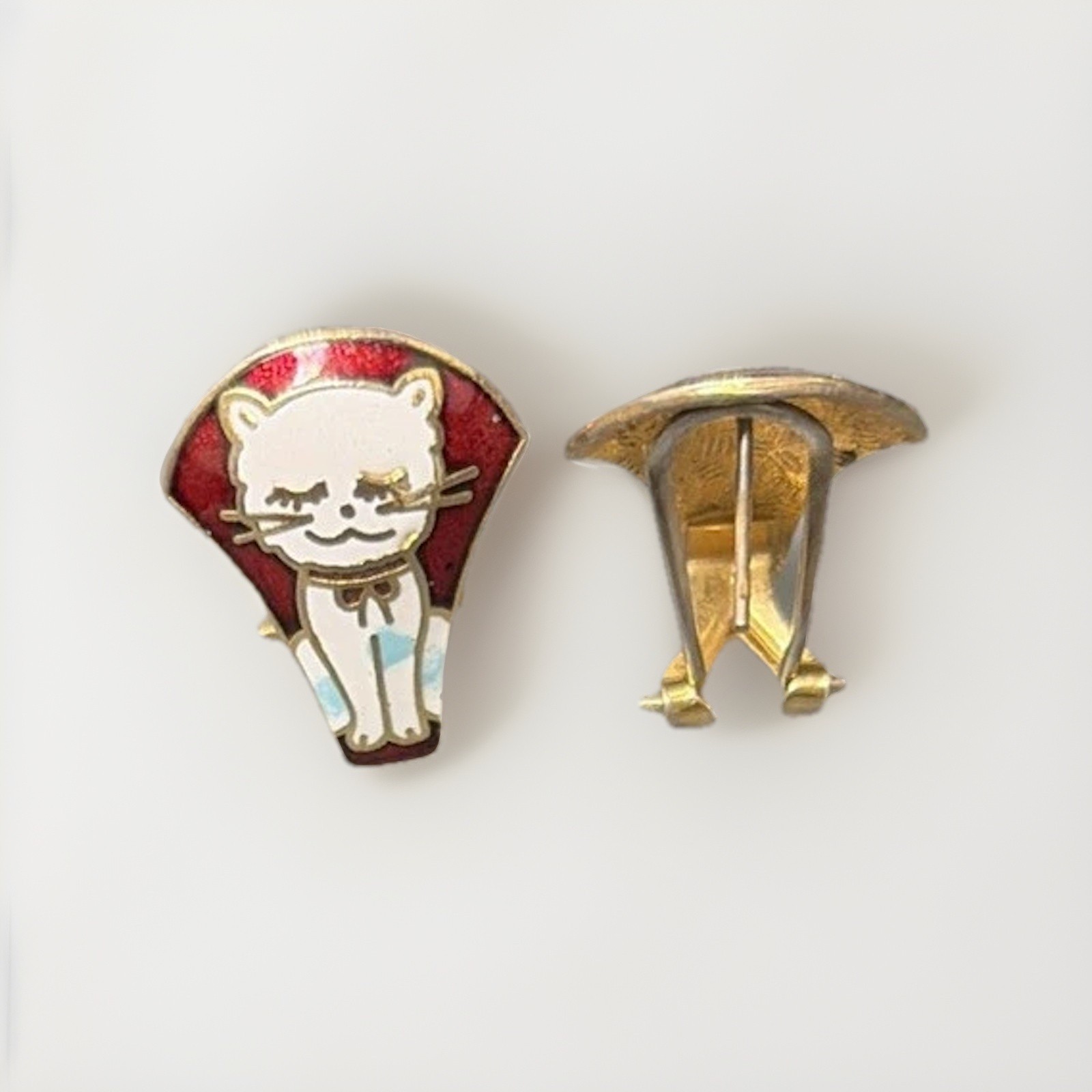 Adorable Kitty Earrings w gold trim, turquoise & Red enamel background, so cute