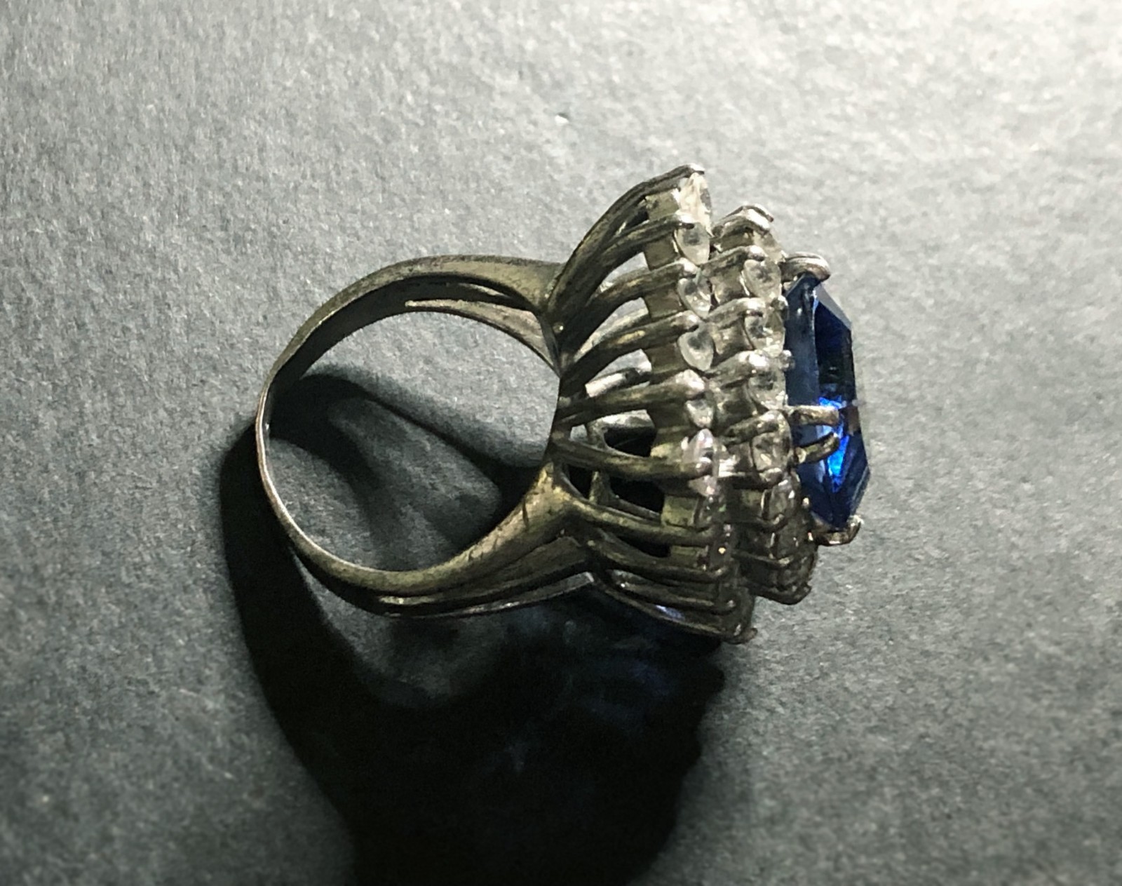 Vtg STATEMENT! 10ct Cornflower-Blue SAPPHIRE & DIAMOND QUARTZ Halo Sterling Ring