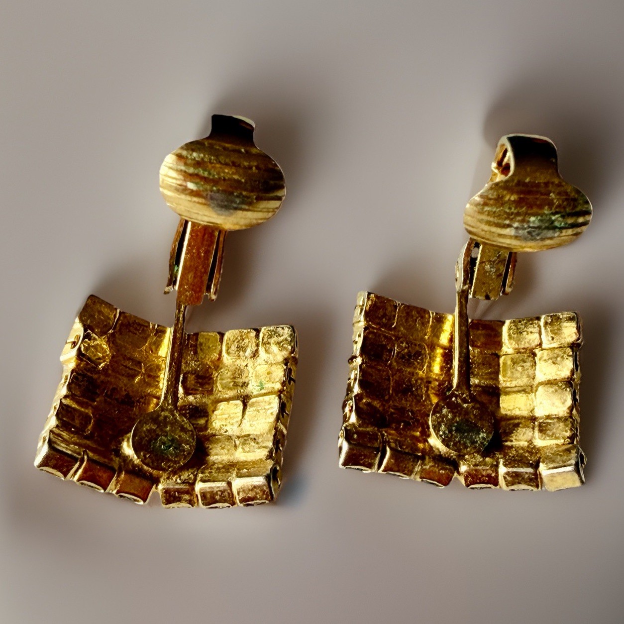 Vtg Avon Star Spangled Banner Dangle & Rhinestone Flag Clip On Earrings 3, 4g