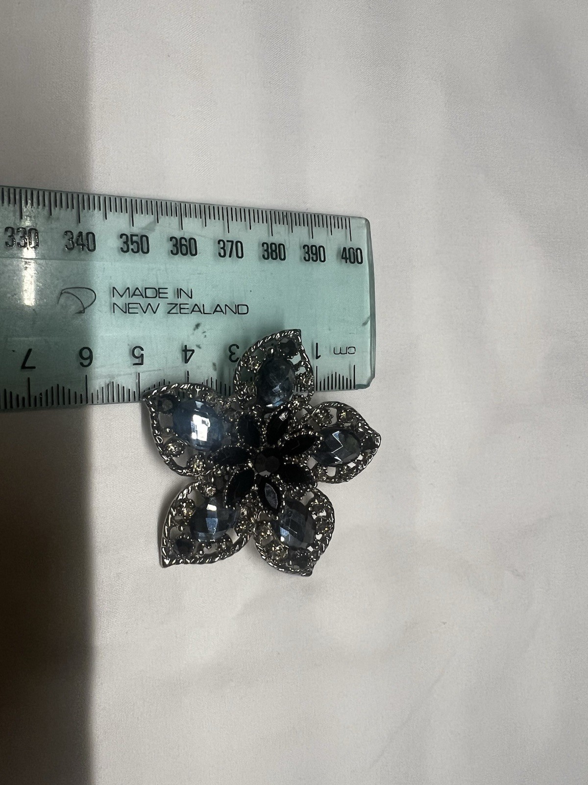 Blue Crystal Flower Brooch Pendant Silver Tone Rhinestone Vintage Style