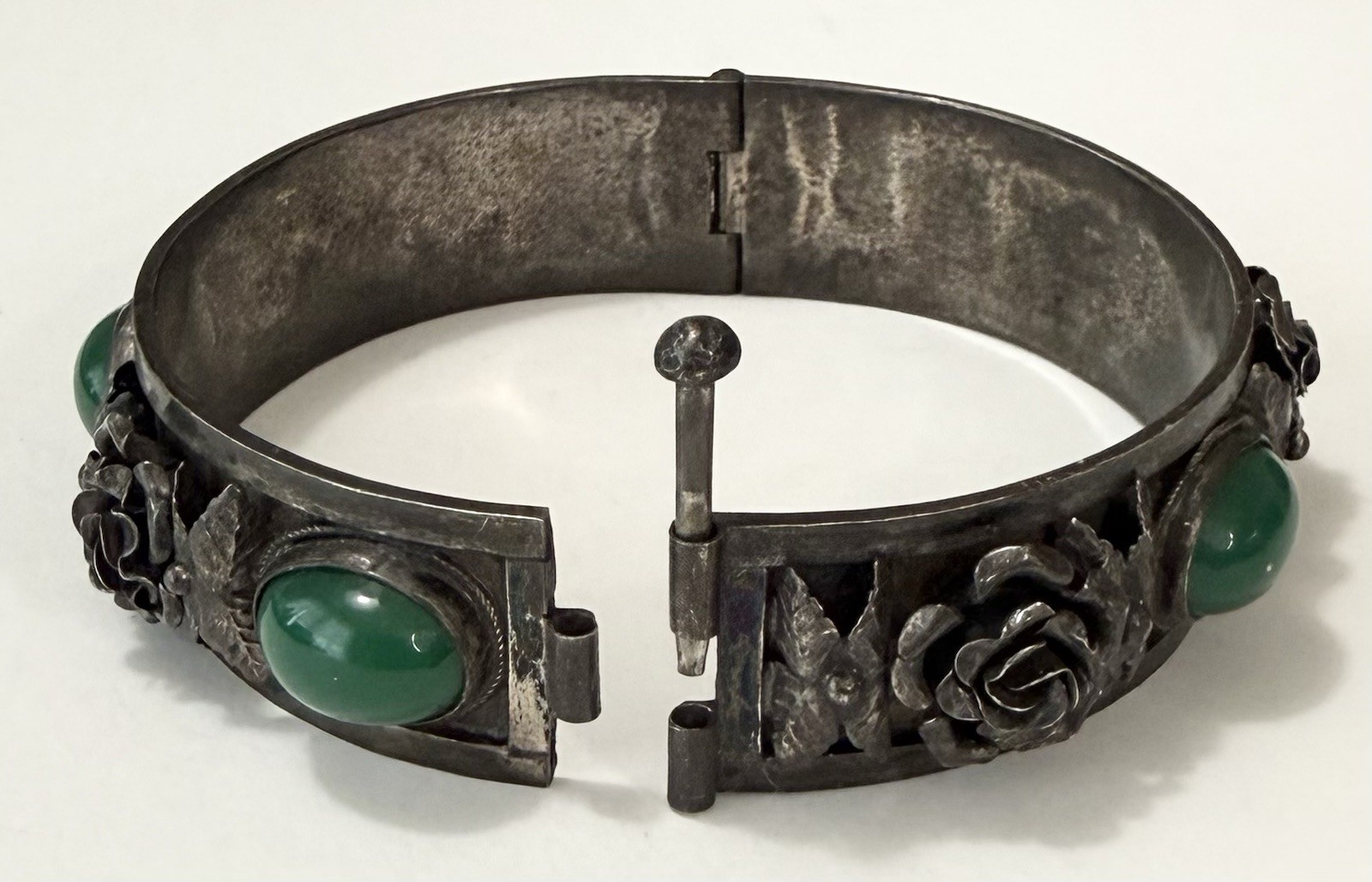 1930s BAUSI BRUNO Italy 800 Silver Chrysoprase 3D Roses Hinged Bangle 44g