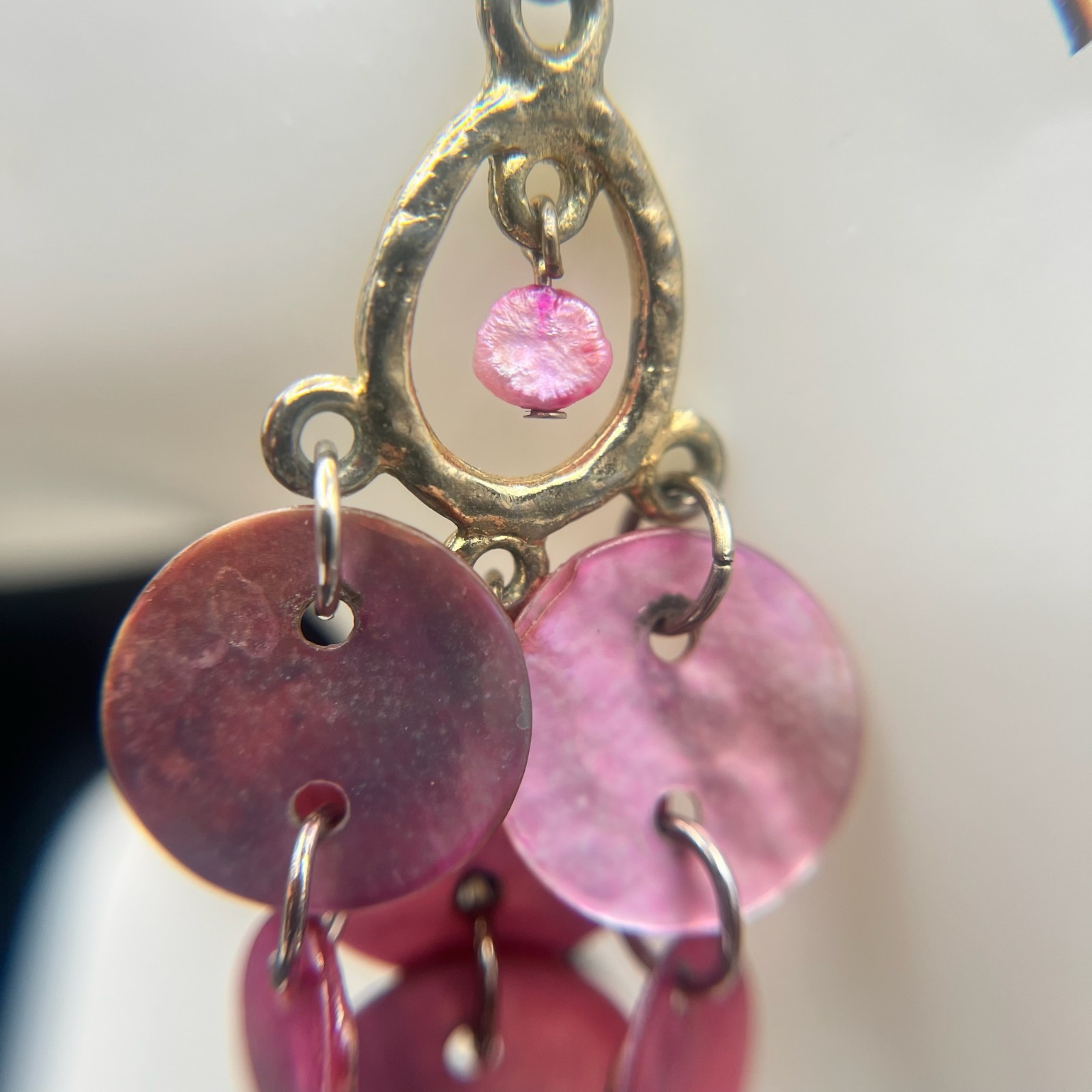 Vintage Y2K Dyed Shell Disc Chandelier Earrings Dangle Boho Fish Hook Jewelry