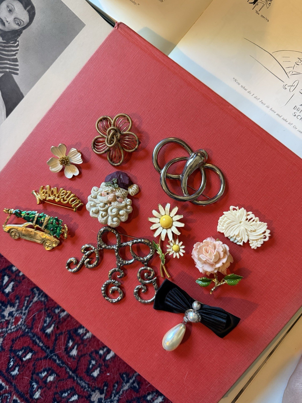 Vintage Brooch Pins Costume Jewelry Craft (11 Pieces)