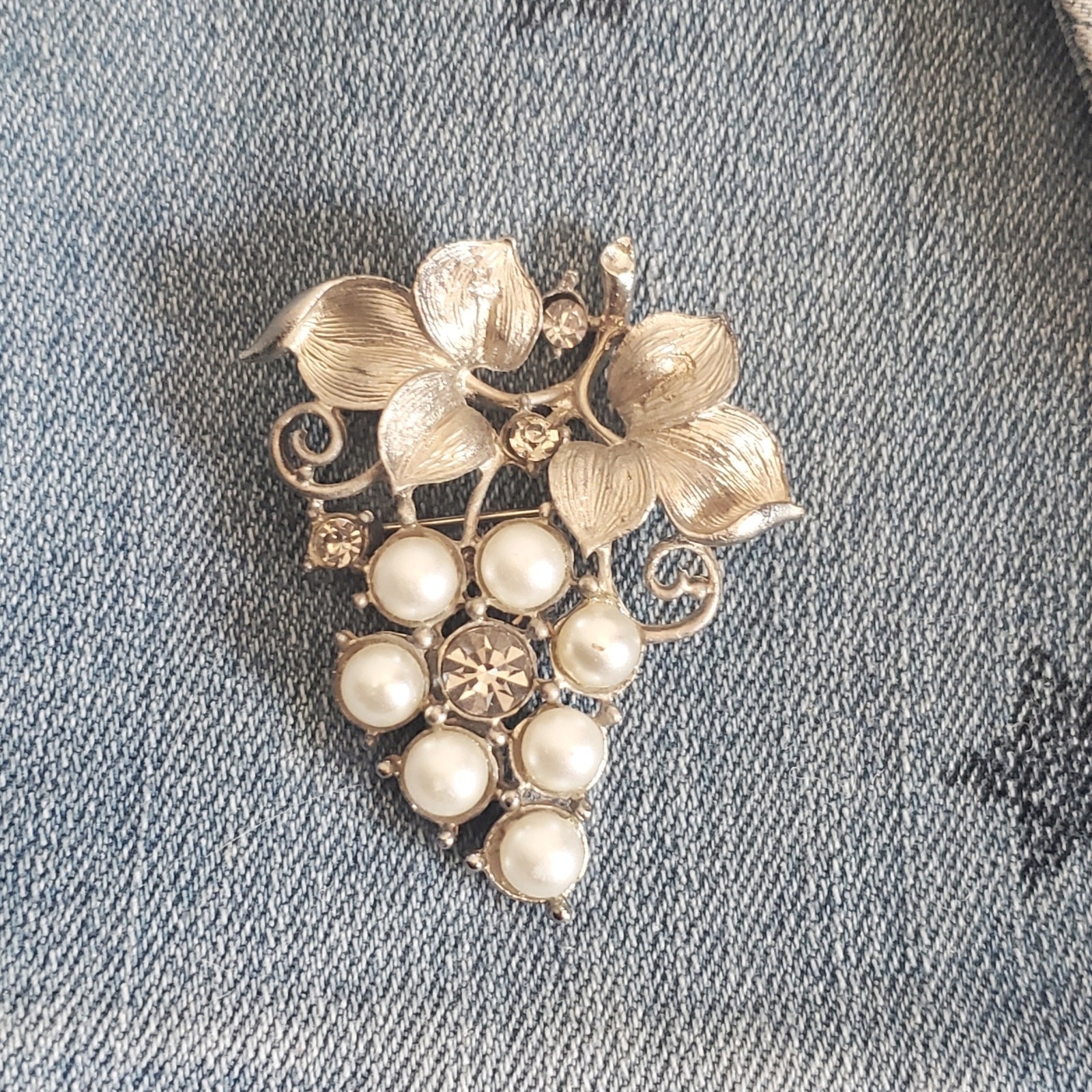 Vintage Grape Cluster Brooch Silver Tone with Rhinestones and Faux Pearls