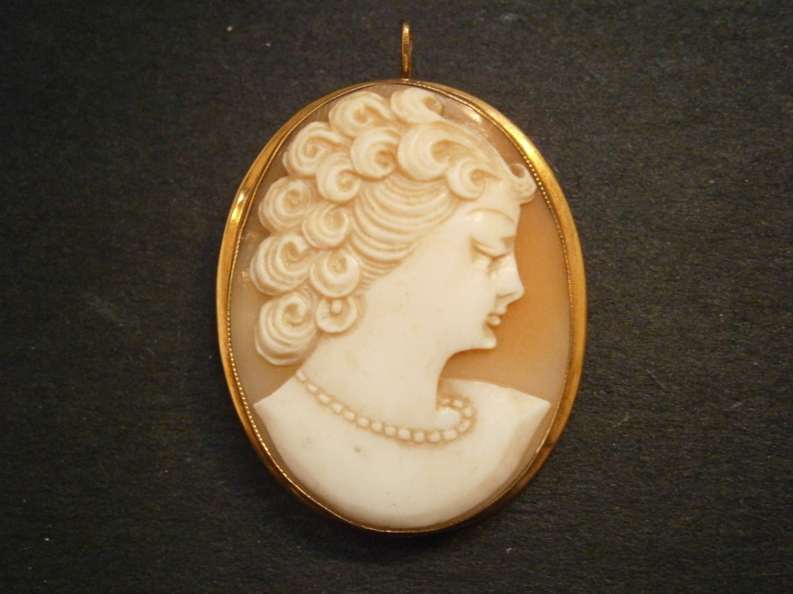 Vintage Gold Frame BDA Signed Conch Shell Victorian Cameo Brooch Pin Pendant