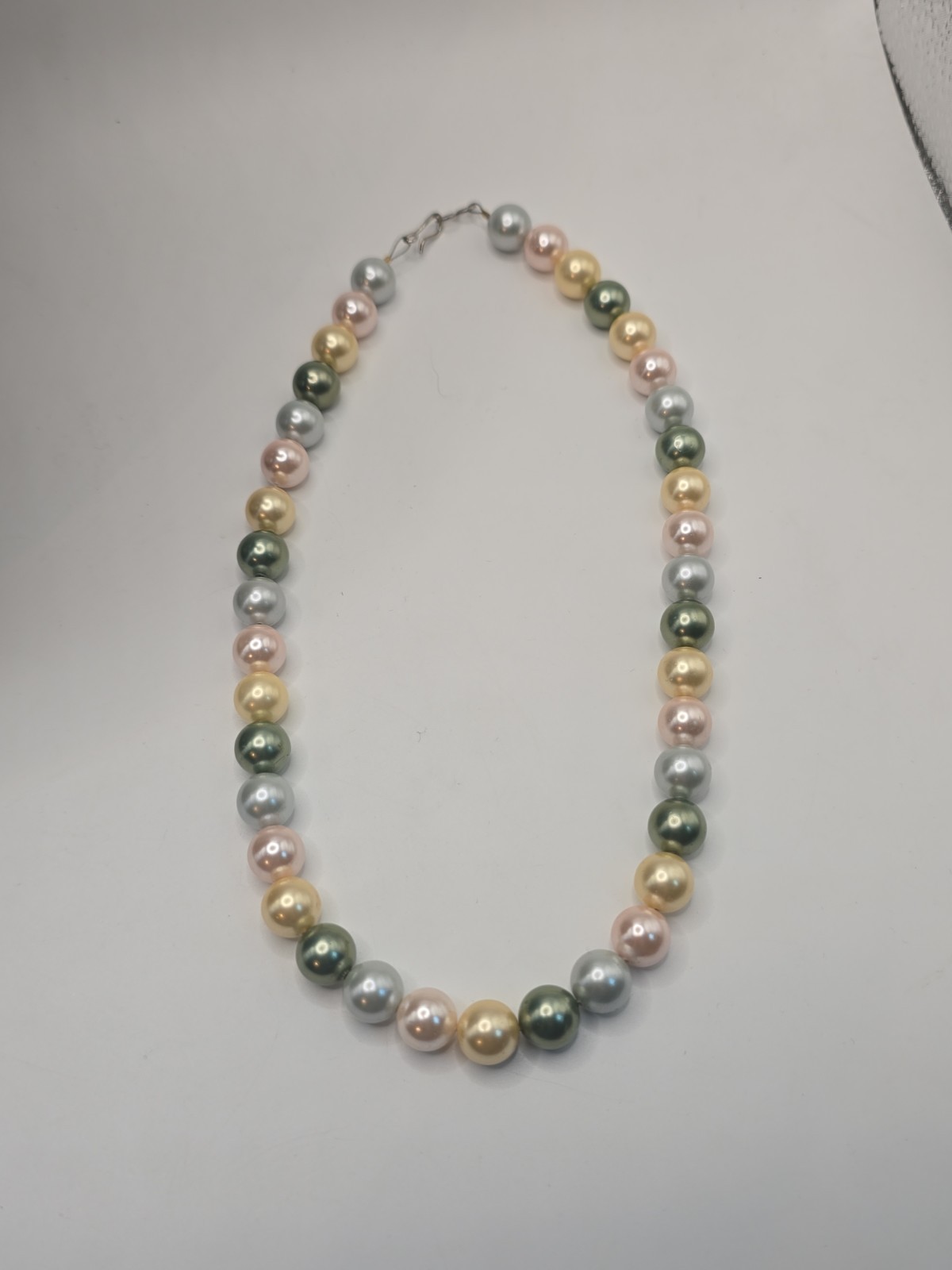 Pastel Faux Pearl Necklace Multicolor Beaded Choker Vintage Style Spring Jewelry