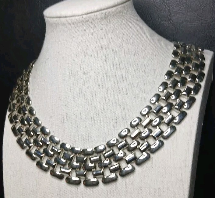 Vintage Popcorn Chain Necklace Silver Tone. 11-981
