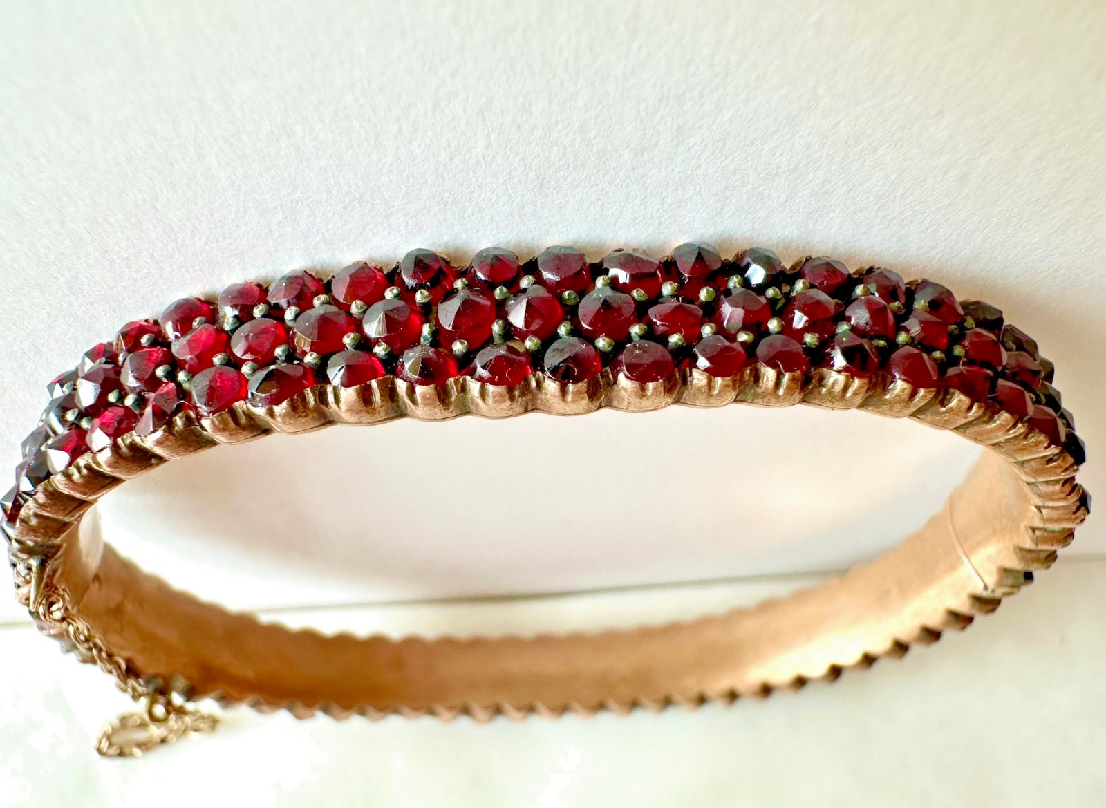 Antique rose cut Garnet & Silver bangle Hinged w/safety chain (see cond.)