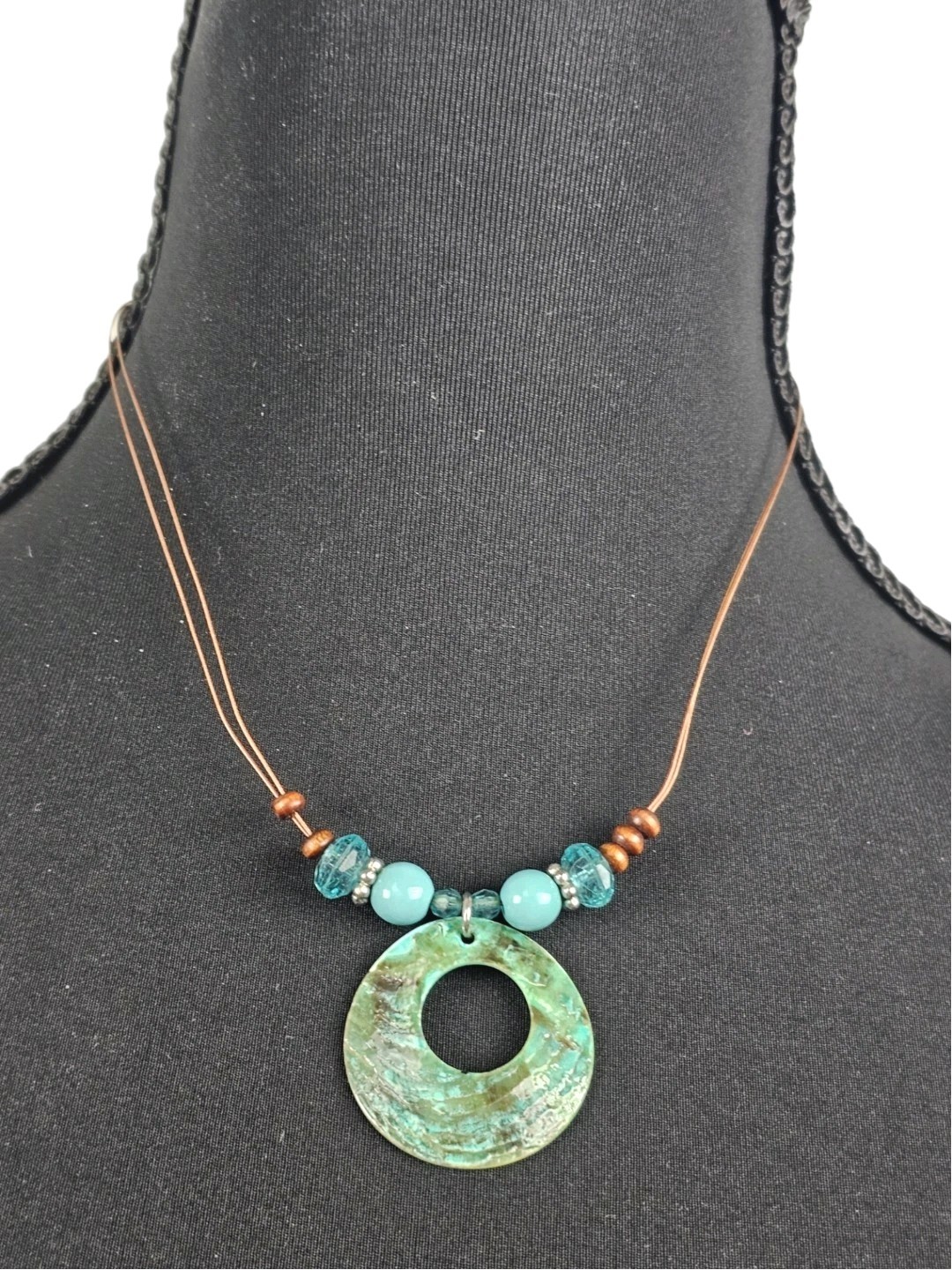 Vintage Abalone Paua Shell & Bead Donut Pendant Wire Necklace Bohemian | Beachy